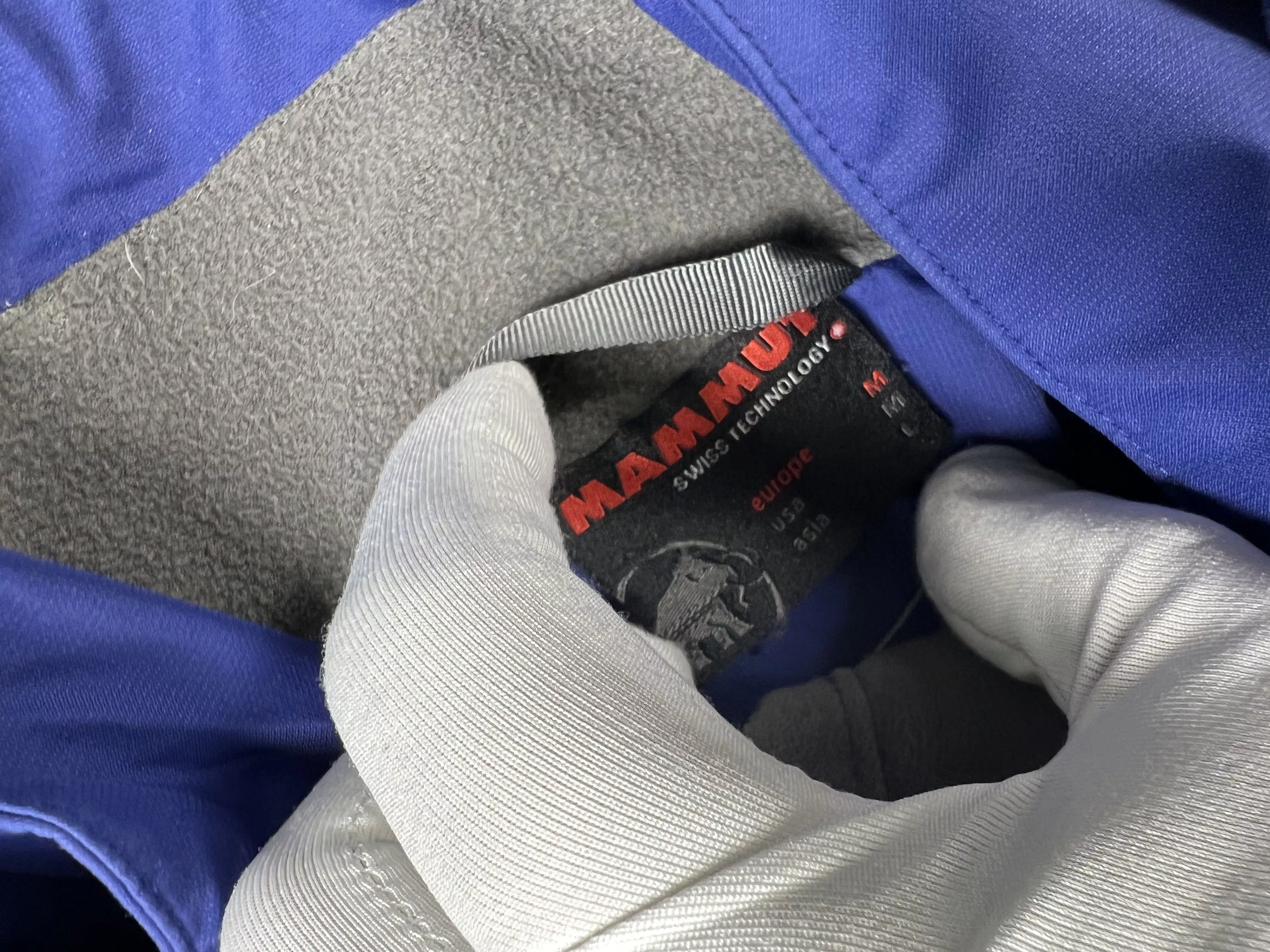 Mammut Light Jackets Mammut Jacket M Blue