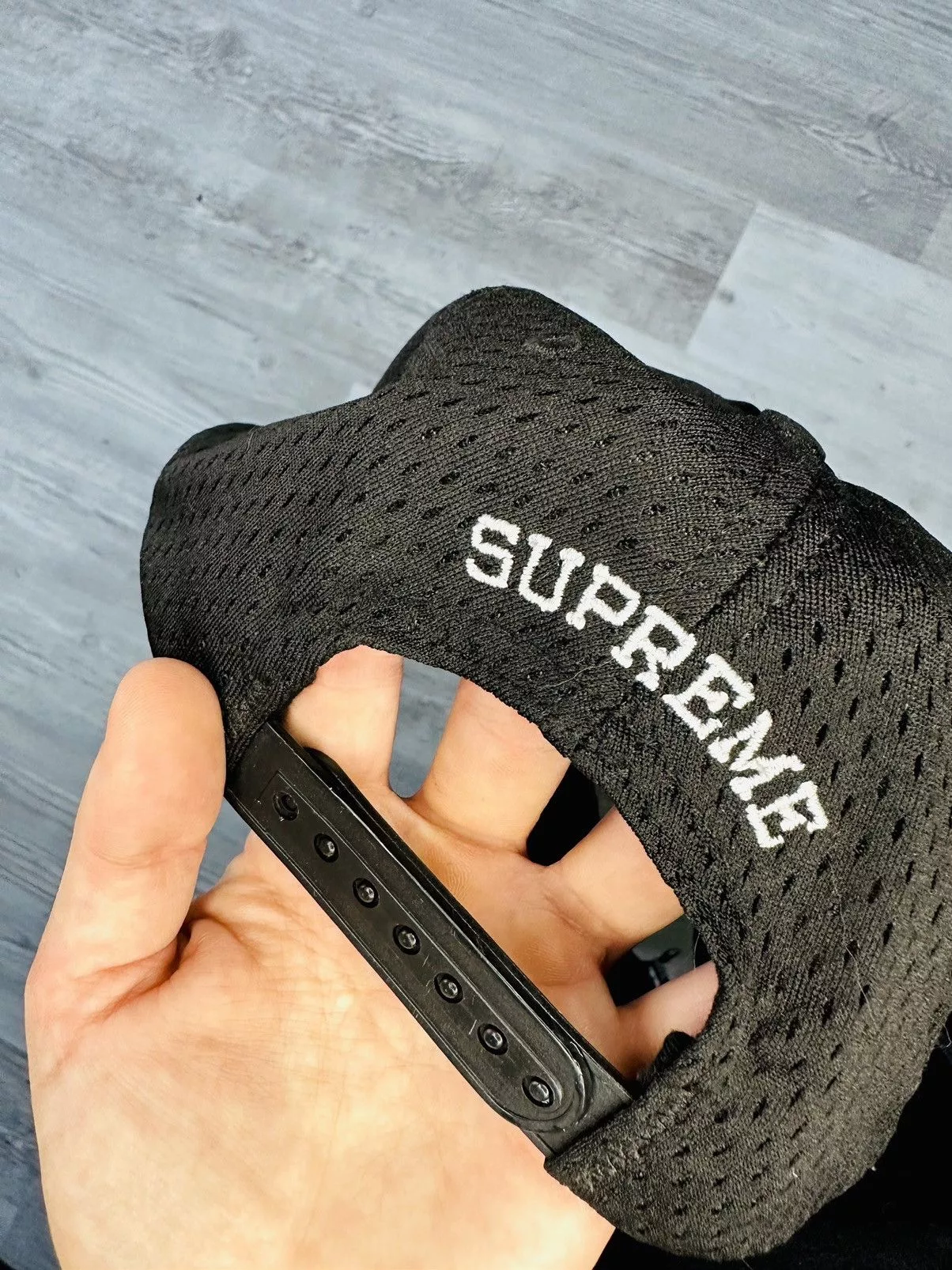 Supreme Supreme Supreme hat Black
