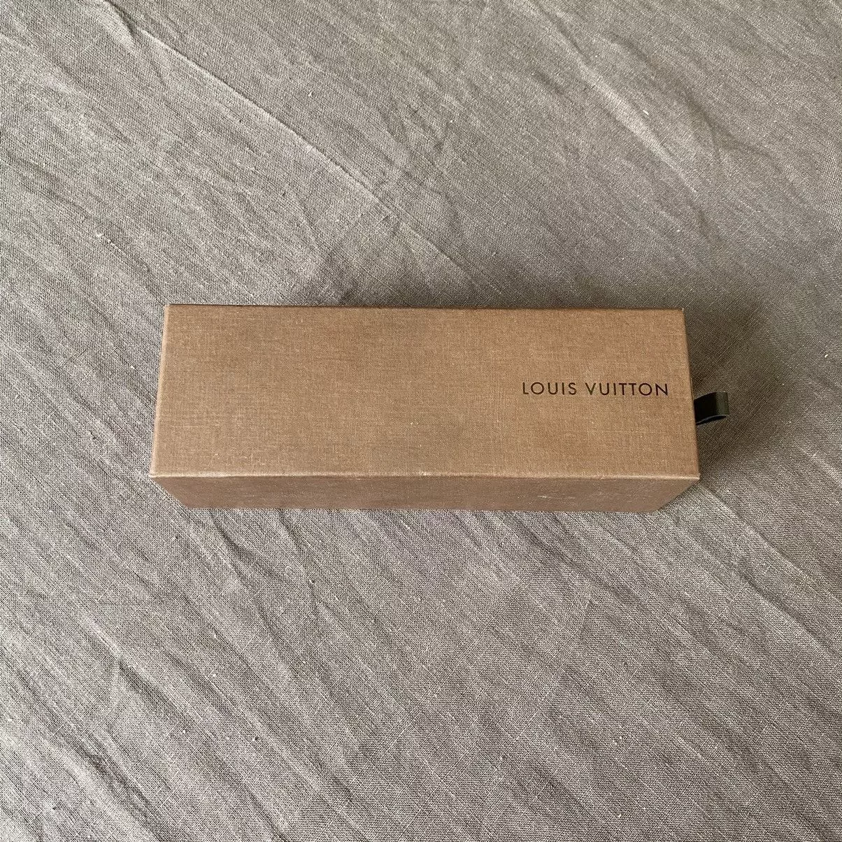 Louis Vuitton Miscellaneous Louis Vuitton Logo Magnet Game Silver