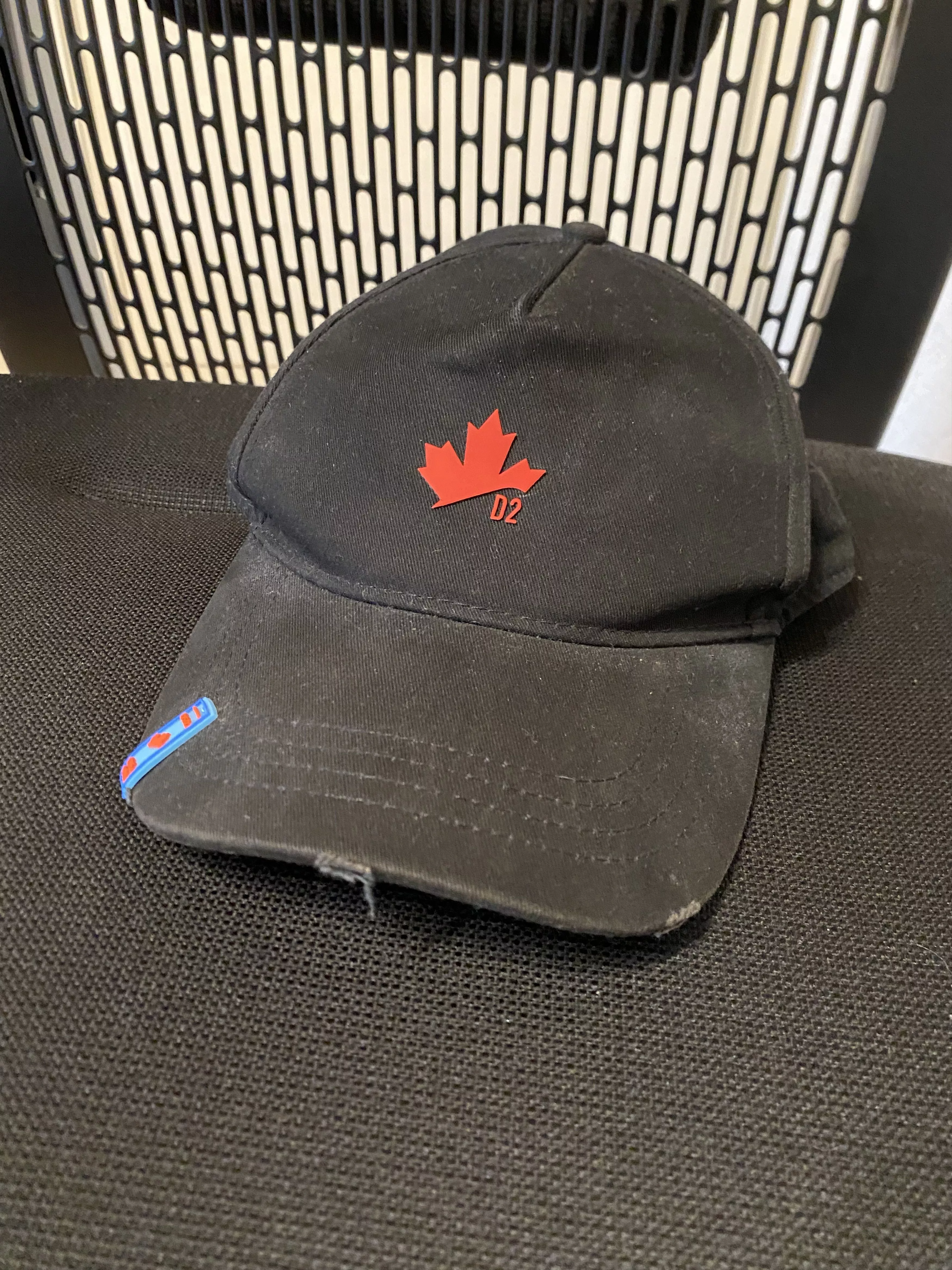 Dsquared2 Hats DSQ2 Cap Maple Leaf Black Red Dsquared2