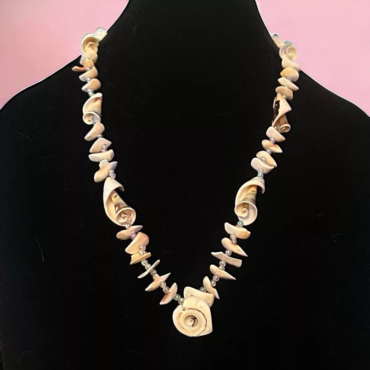 Other Necklaces Other Seashell necklace Pink