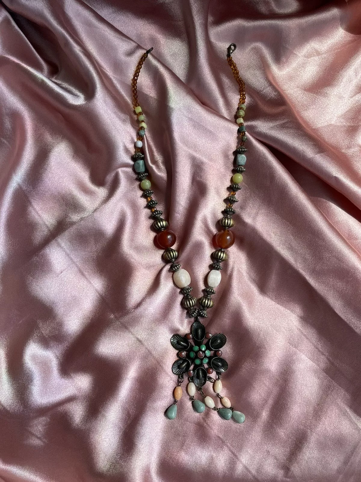 Vintage Necklaces Vintage necklace Brown
