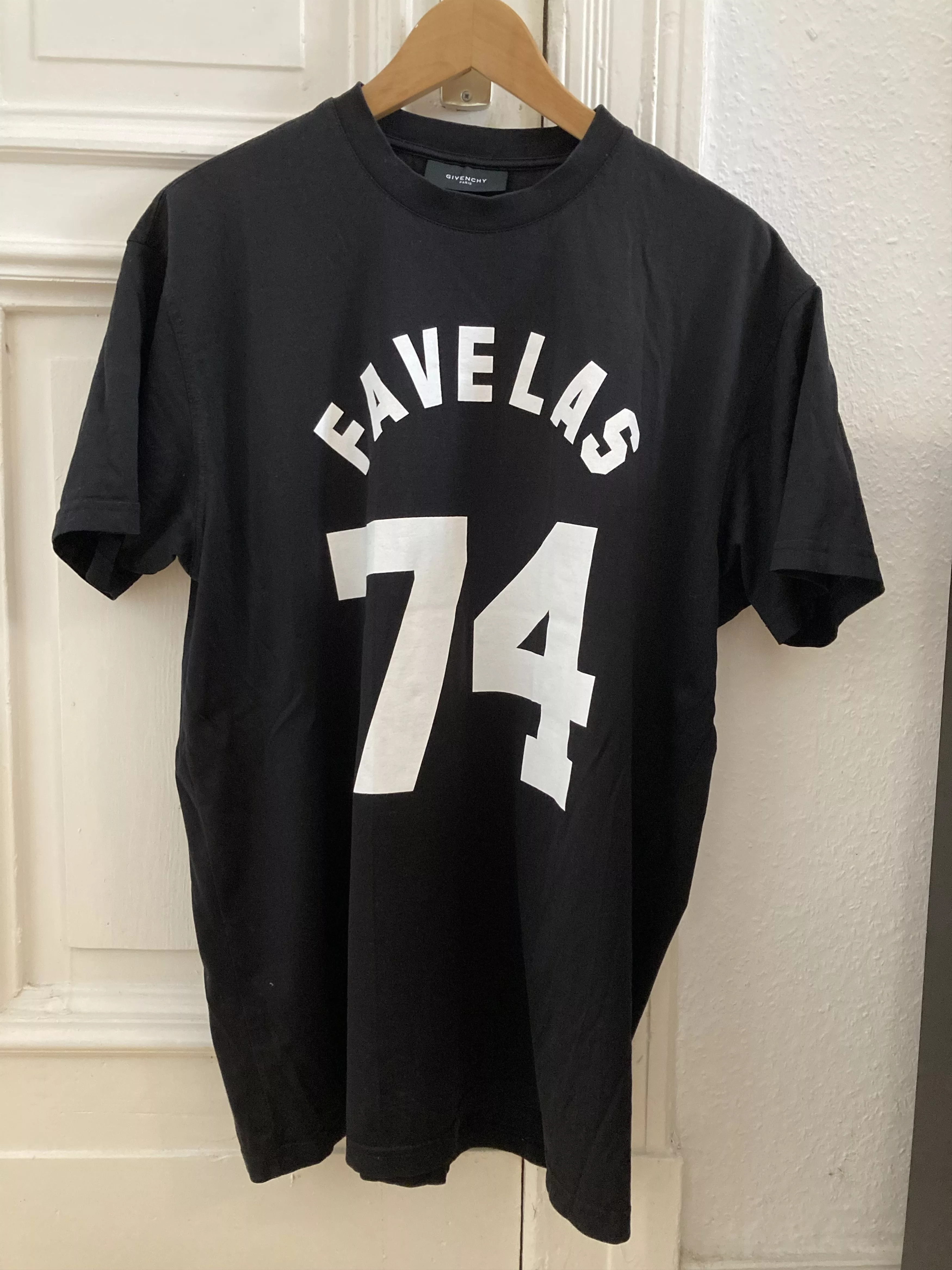 Givenchy Short Sleeve T Shirts Givenchy Favelas 74 T-shirt Black