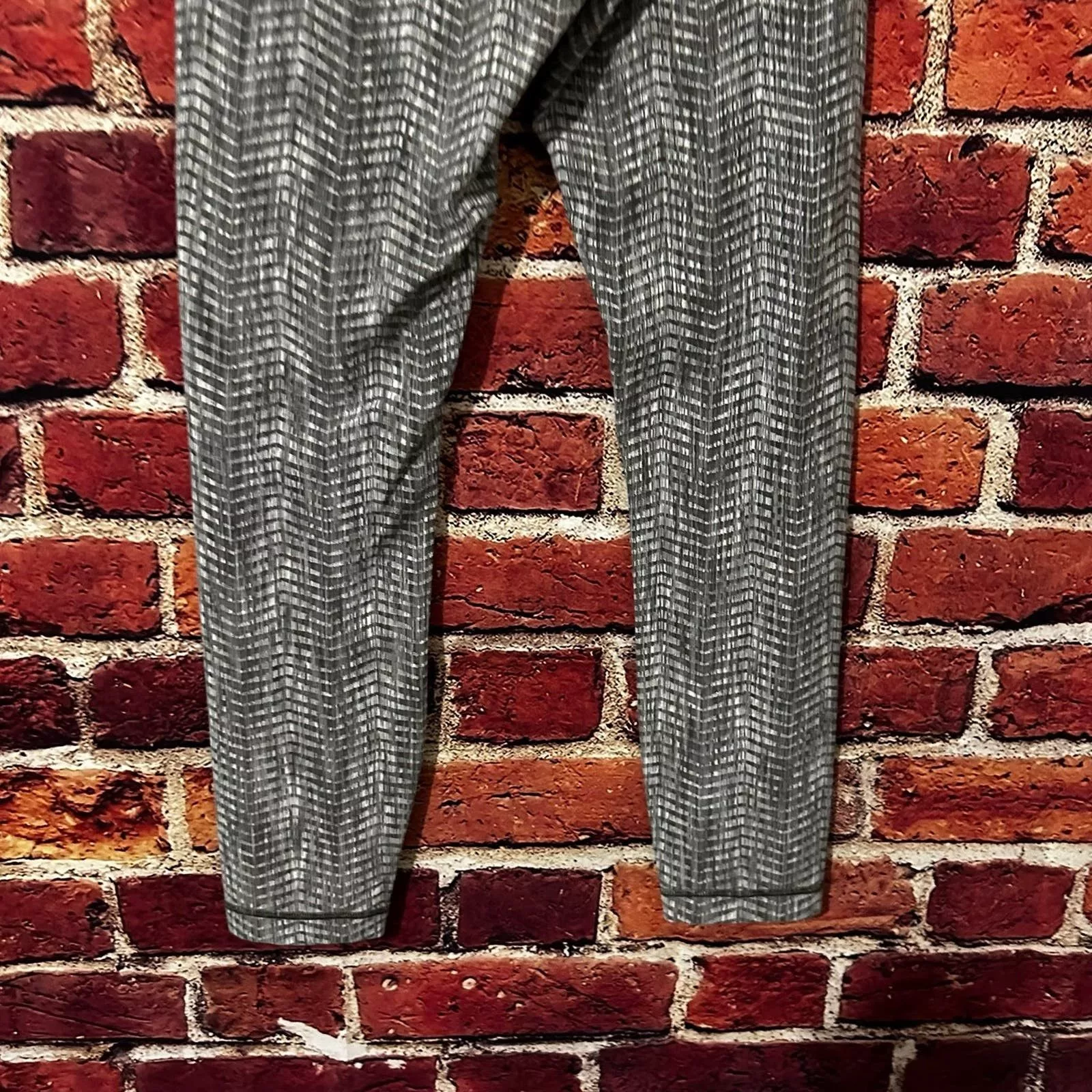 lululemon leggings size 4 Gray