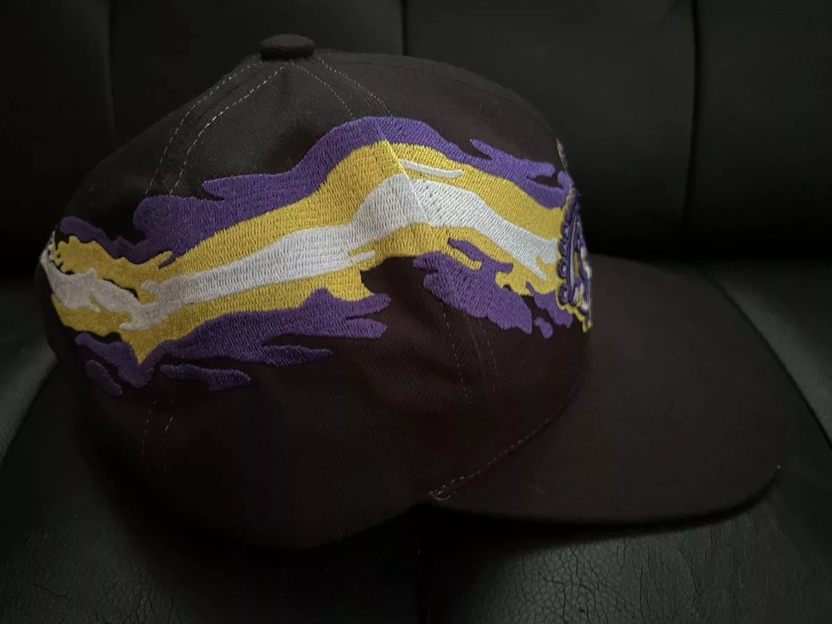 Mitchell & Ness Hats Mitchell & Ness Vintage Mitchell Ness LA Kings Paint Splash Hat Black