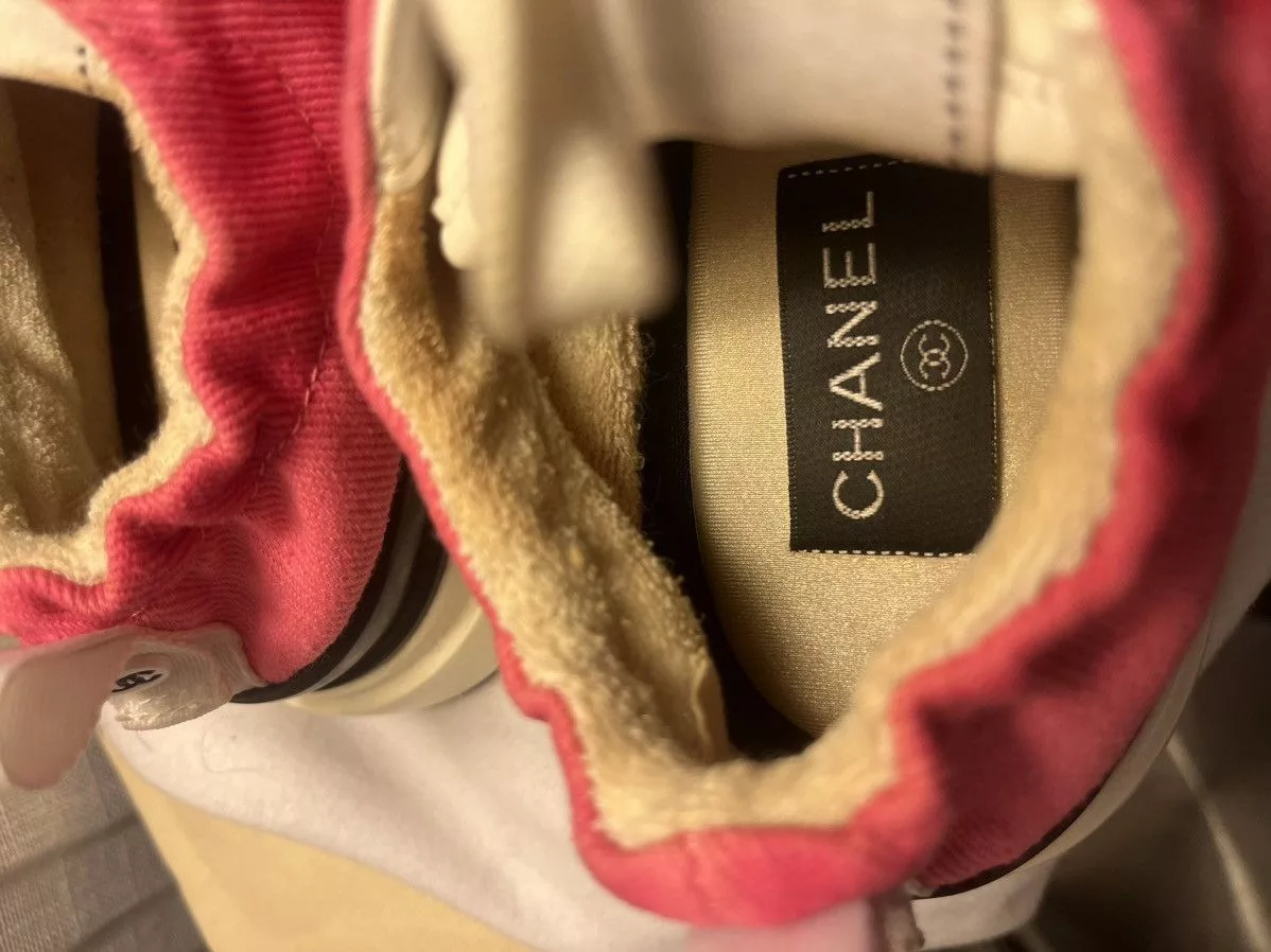 Chanel Low Top Sneakers Chanel Trainer Sneaker Pink