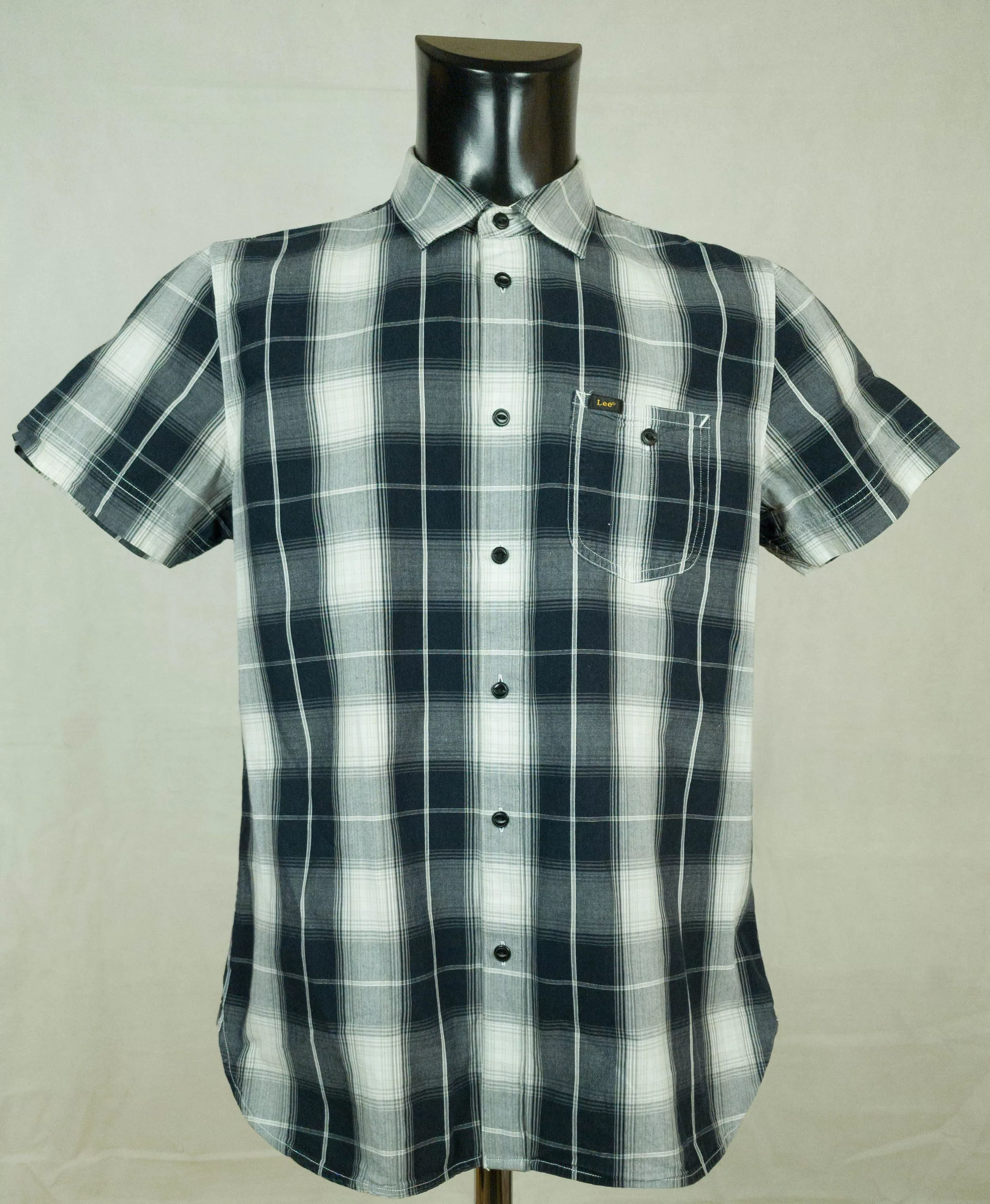 Lee Shirts Button Ups MENS LEE SHIRT SHORT SLEEVE COTTON SIZE M EXCL Gray