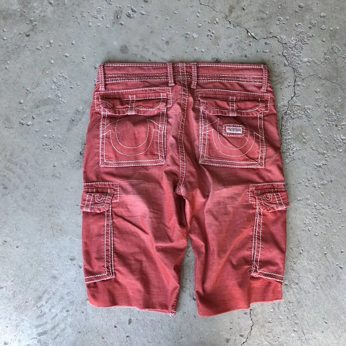 True Religion Shorts Y2K True Religion Anthony Cut Off Contrast Stitch Shorts Red Streetwear