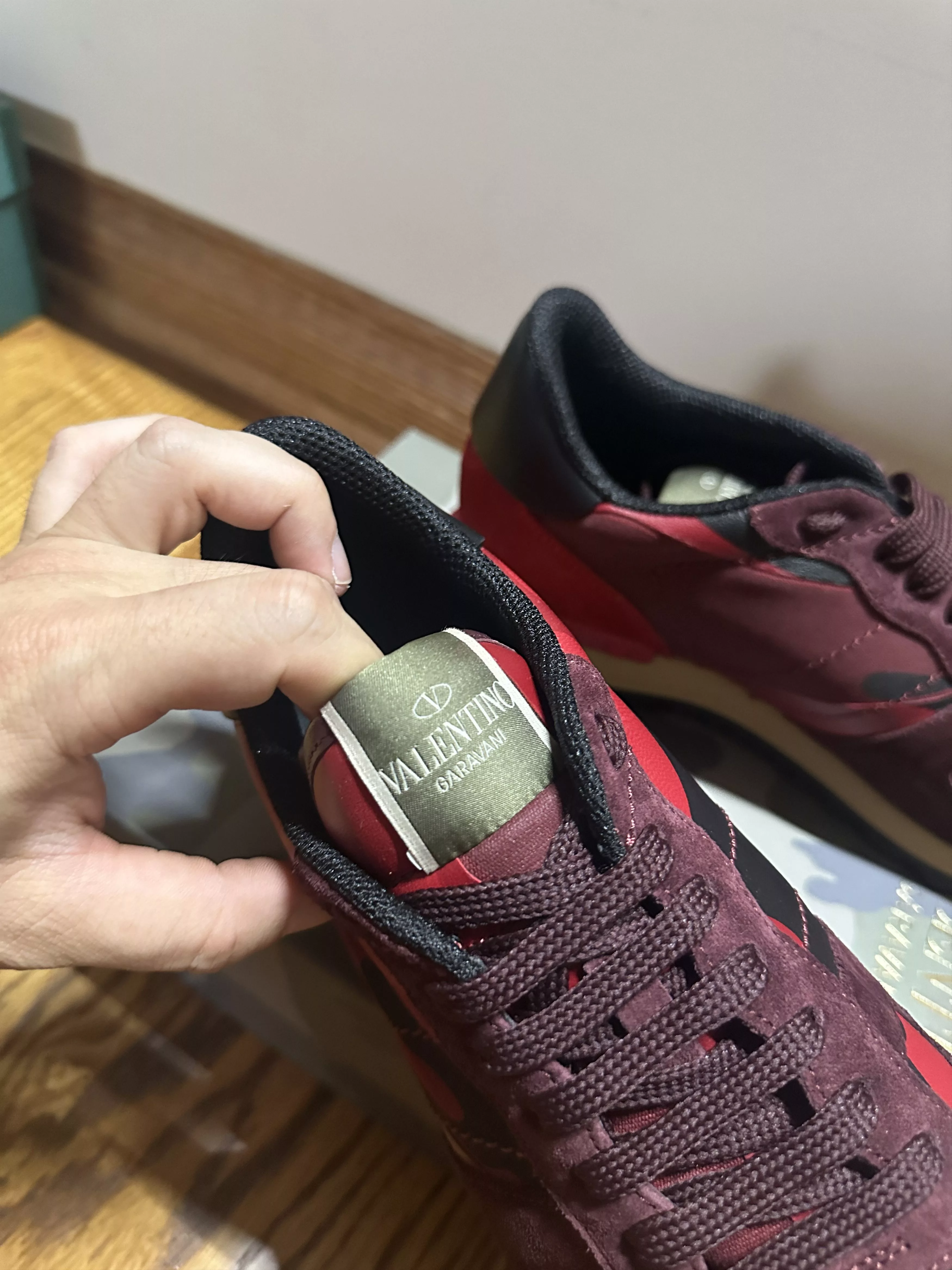 Valentino Low Top Sneakers Valentino Rockrunners Red