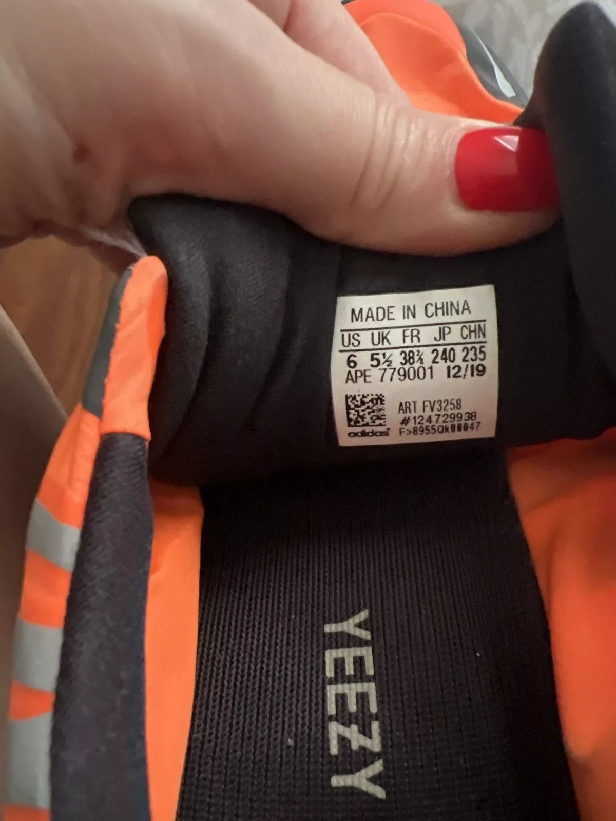 Yeezy Low Top Sneakers Yeezy 700 orange