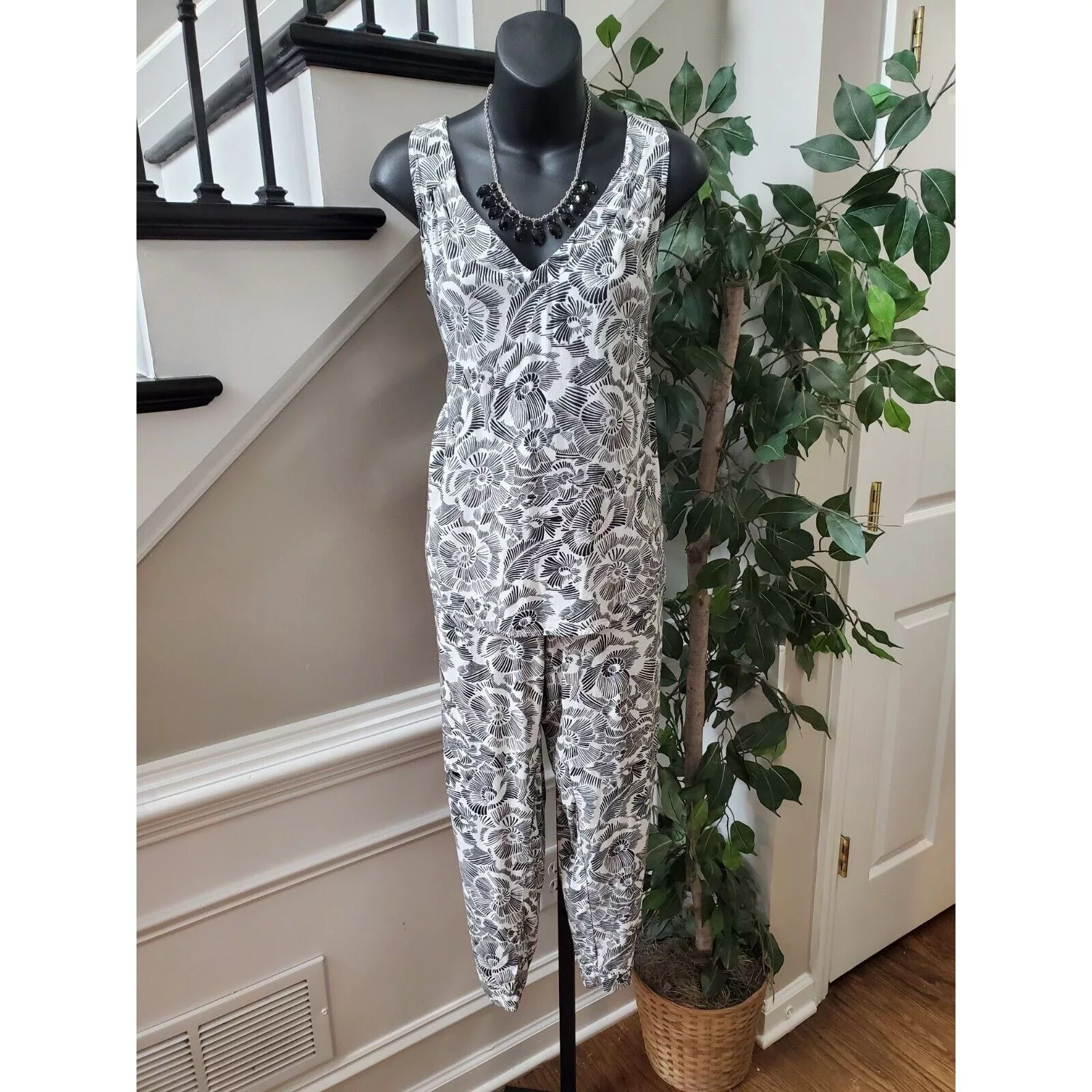 Old Navy Maxi Dresses Old Navy 100% Rayon Pant & Top 2 Piece Set Size Medium Multi