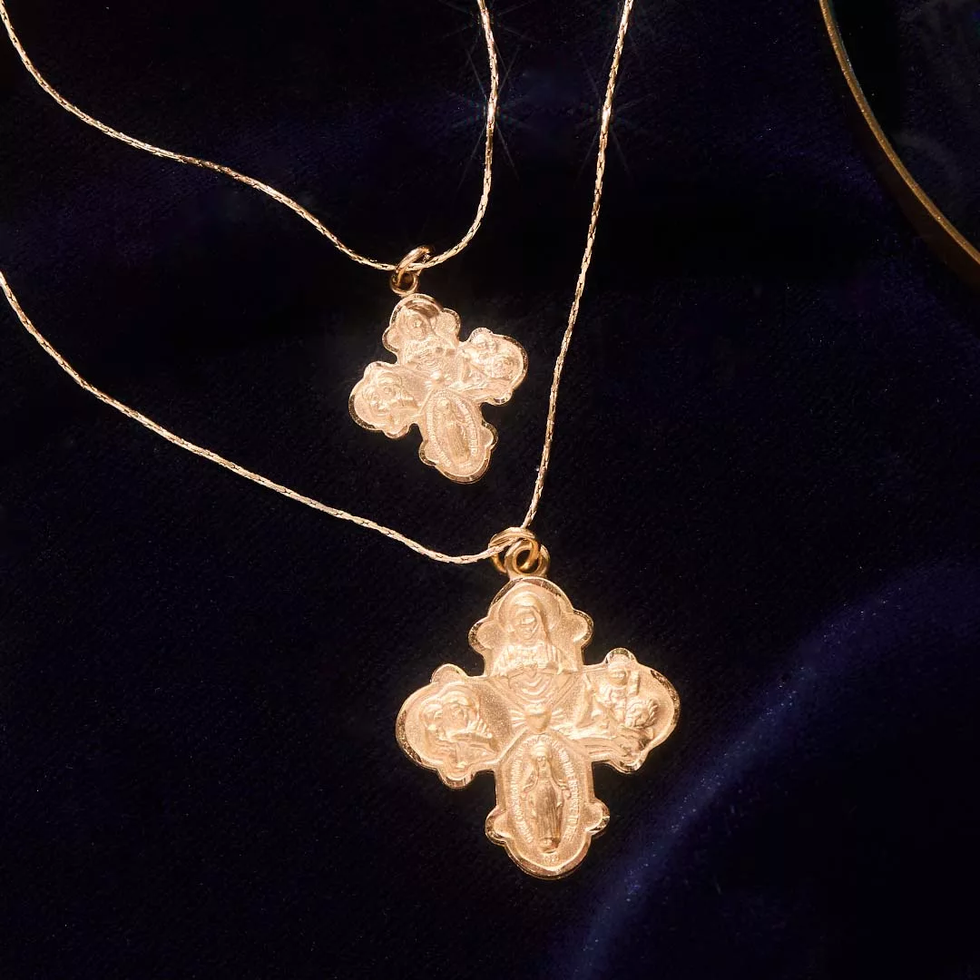 4-Way Cross Expandable Chain Necklace