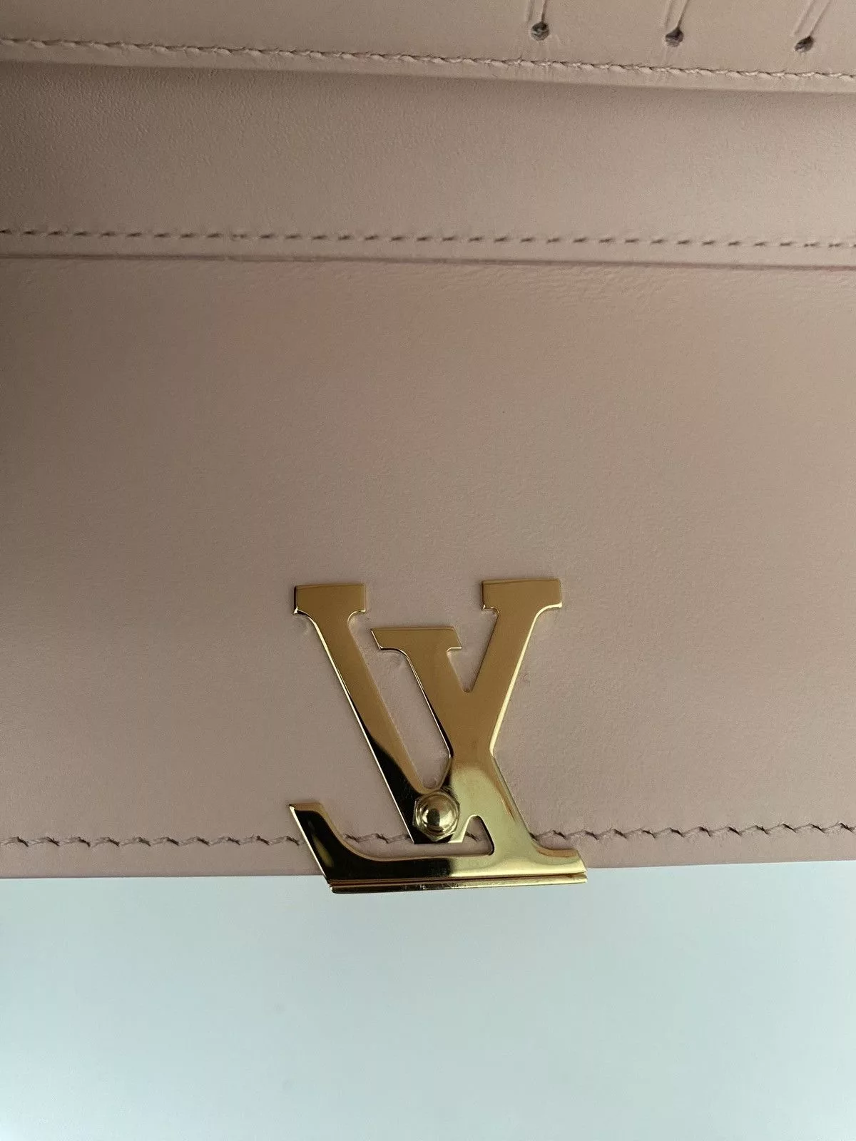 Louis Vuitton Wallets Authentic Louis Vuitton Capucines Wallet Pink
