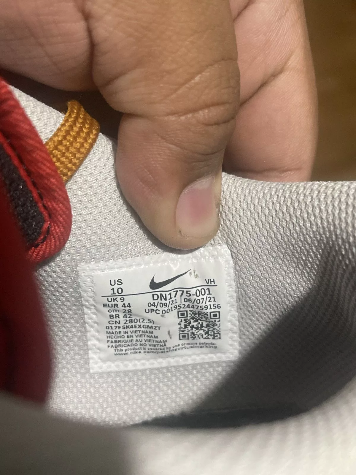 Nike Low Top Sneakers Nike dunks scrap prm White