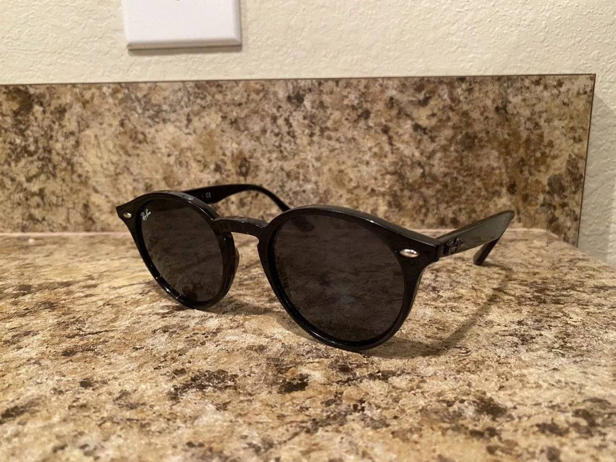 RayBan Sunglasses RayBan RAY BAN BLACK CIRCULAR FRAME SUNGLASSES. RB2180