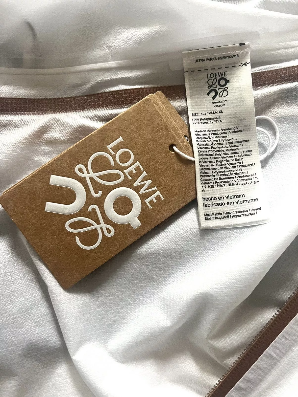 Loewe Parkas LOEWE X ON ULTRA TECHNICAL PARKA White
