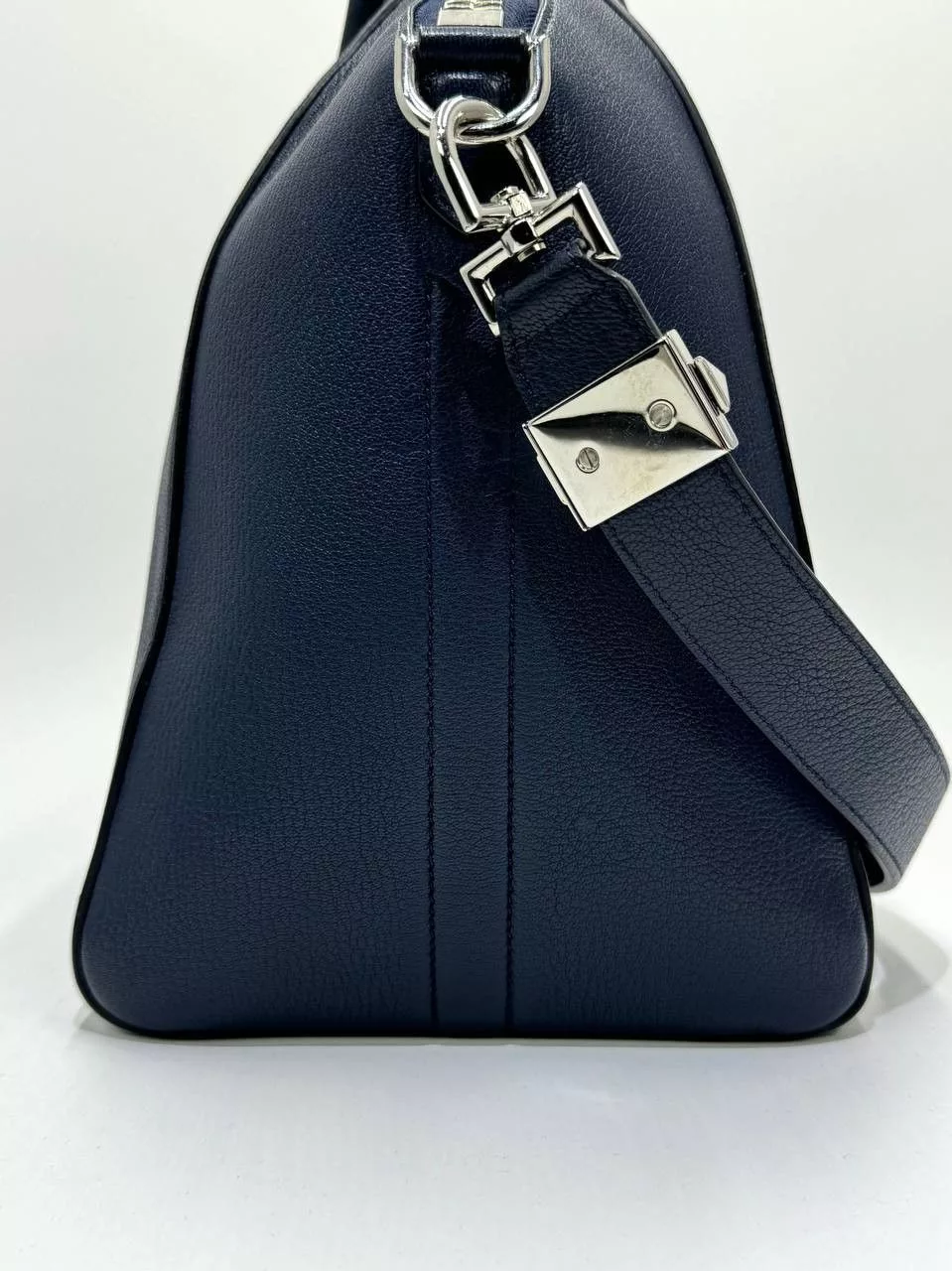 Givenchy Handle Bags Givenchy Antigona Medium Leather Hand Bag Blue