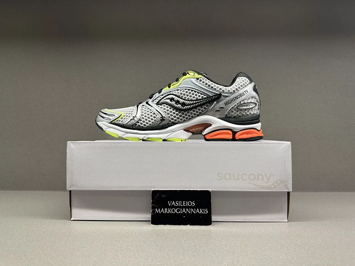 Saucony Low Top Sneakers Saucony ProGrid Triumph 4 Highsnobiety Silver
