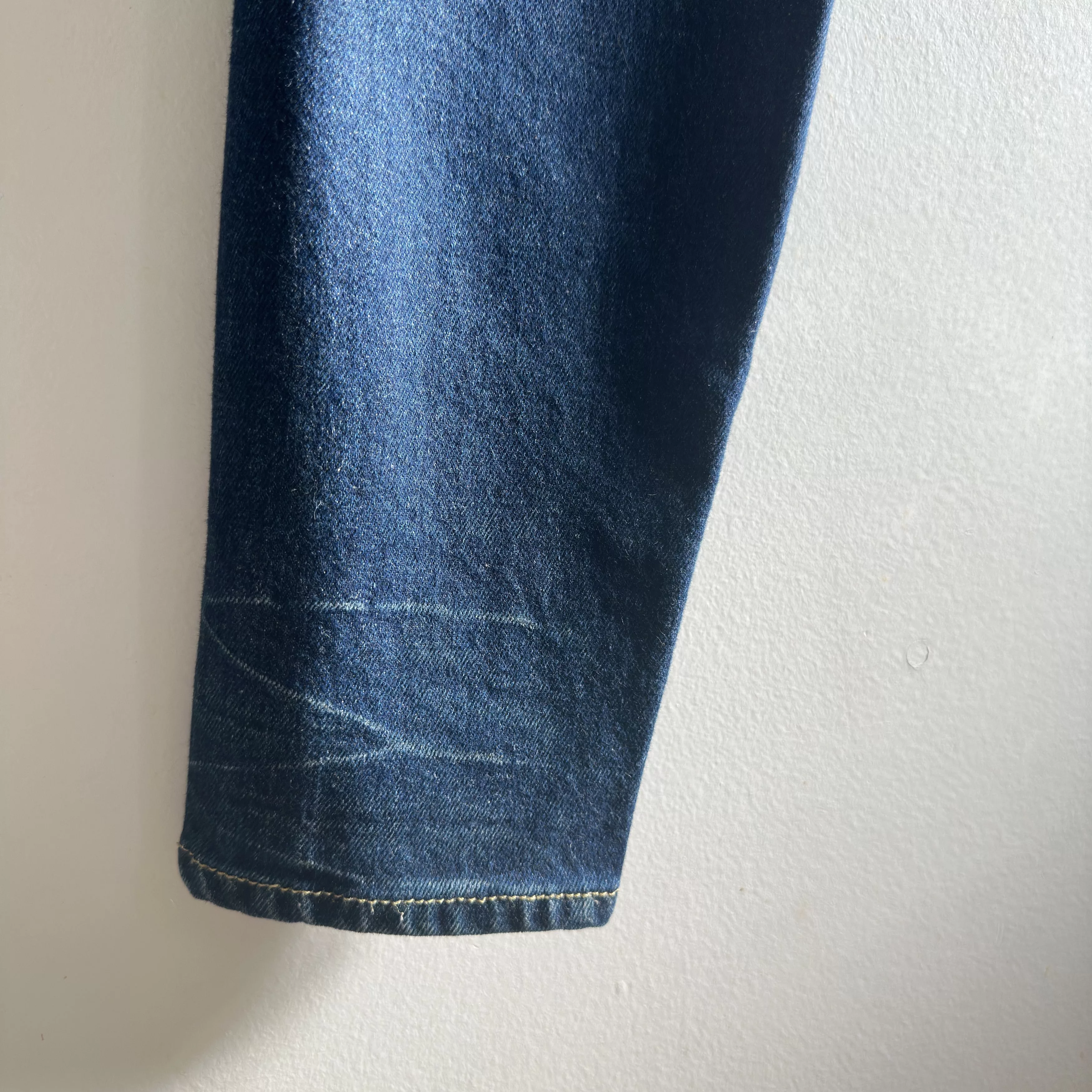 AMO Jeans Twist Mid-Rise Crop Slim, Dark Wash Blue