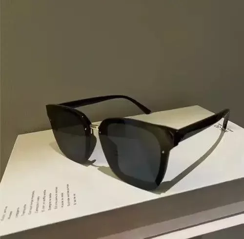 Electric Visual Sunglasses Electric Visual Vintage square frame sunglasses Black Streetwear