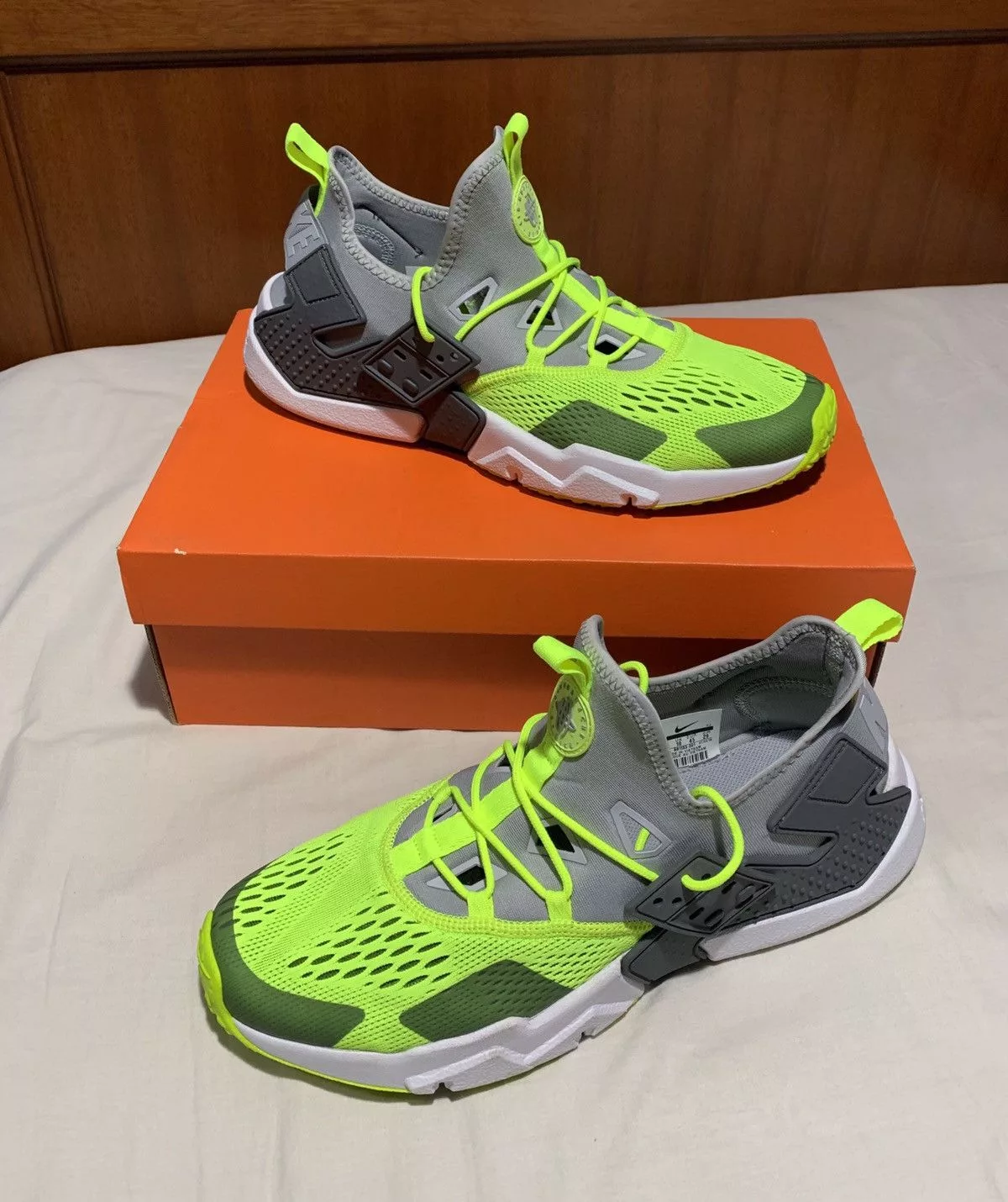 Nike Low Top Sneakers 2018 Nike Air Huarache Gray