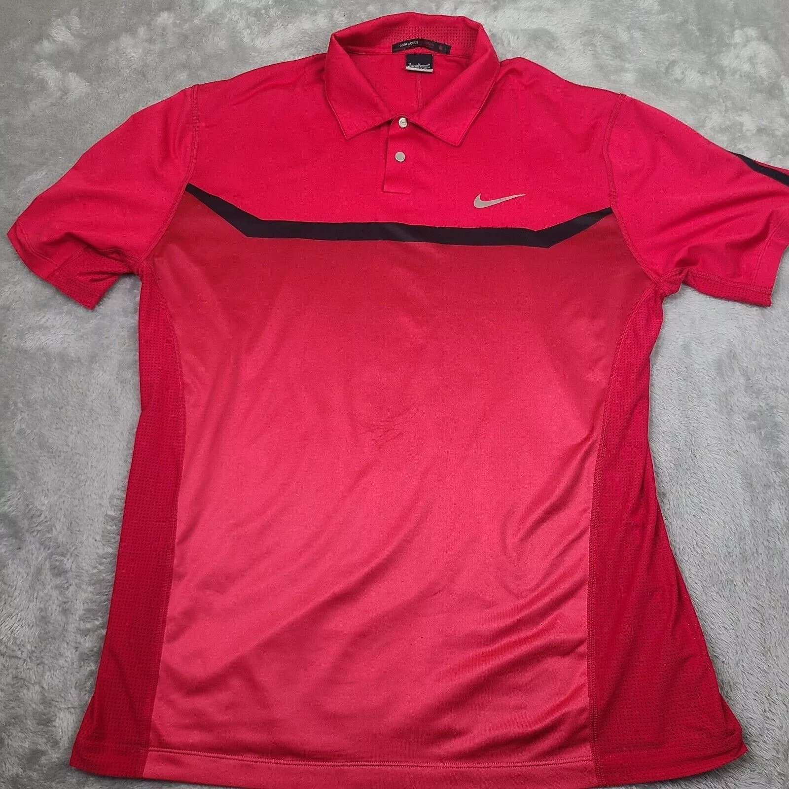 Nike Polos Nike Tiger Woods Collection Men's Red Snap Button Performanc