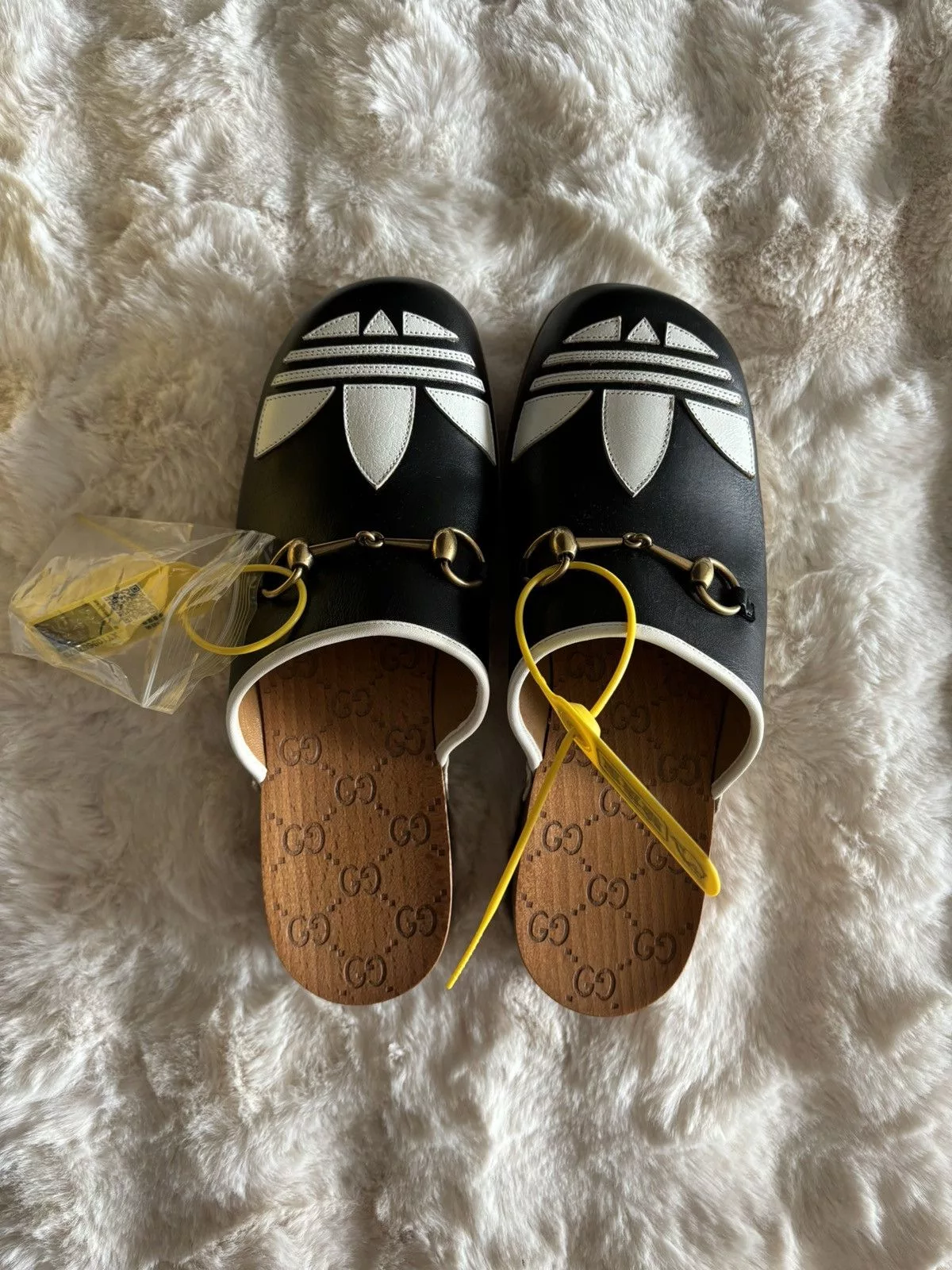 Gucci Slip Ons Gucci clog Black