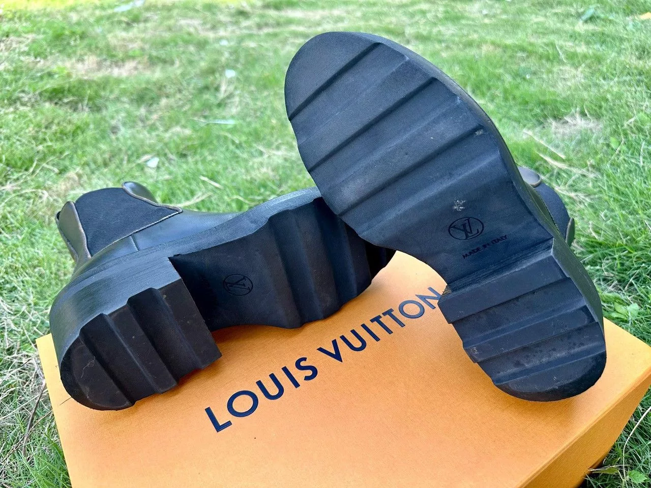 Louis Vuitton Boots Authentic Louis Vuitton Beauborg Ankle Boot Size 36 Black