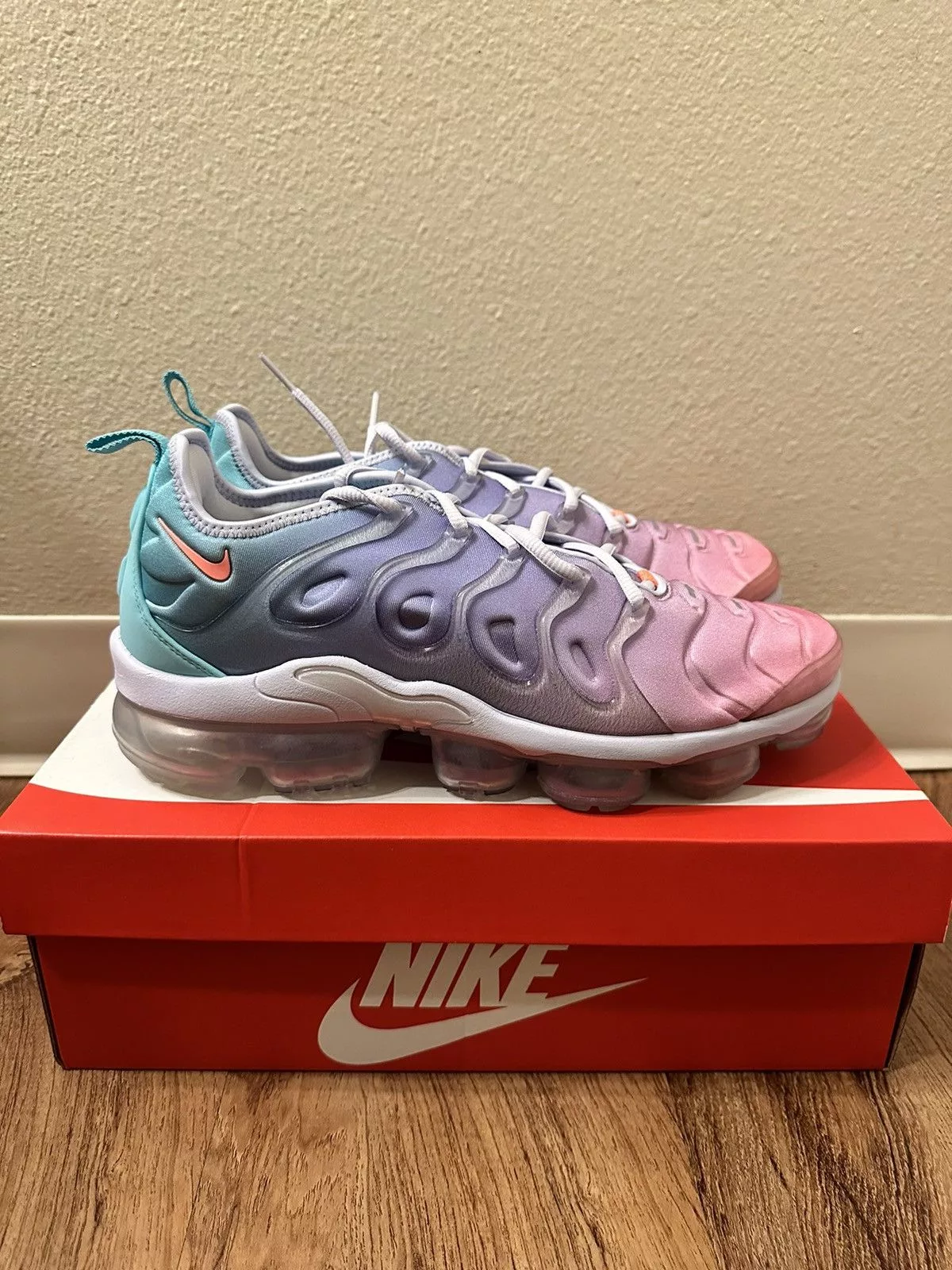 Nike Low Top Sneakers Nike Air VaporMax Plus Easter (W) Multi