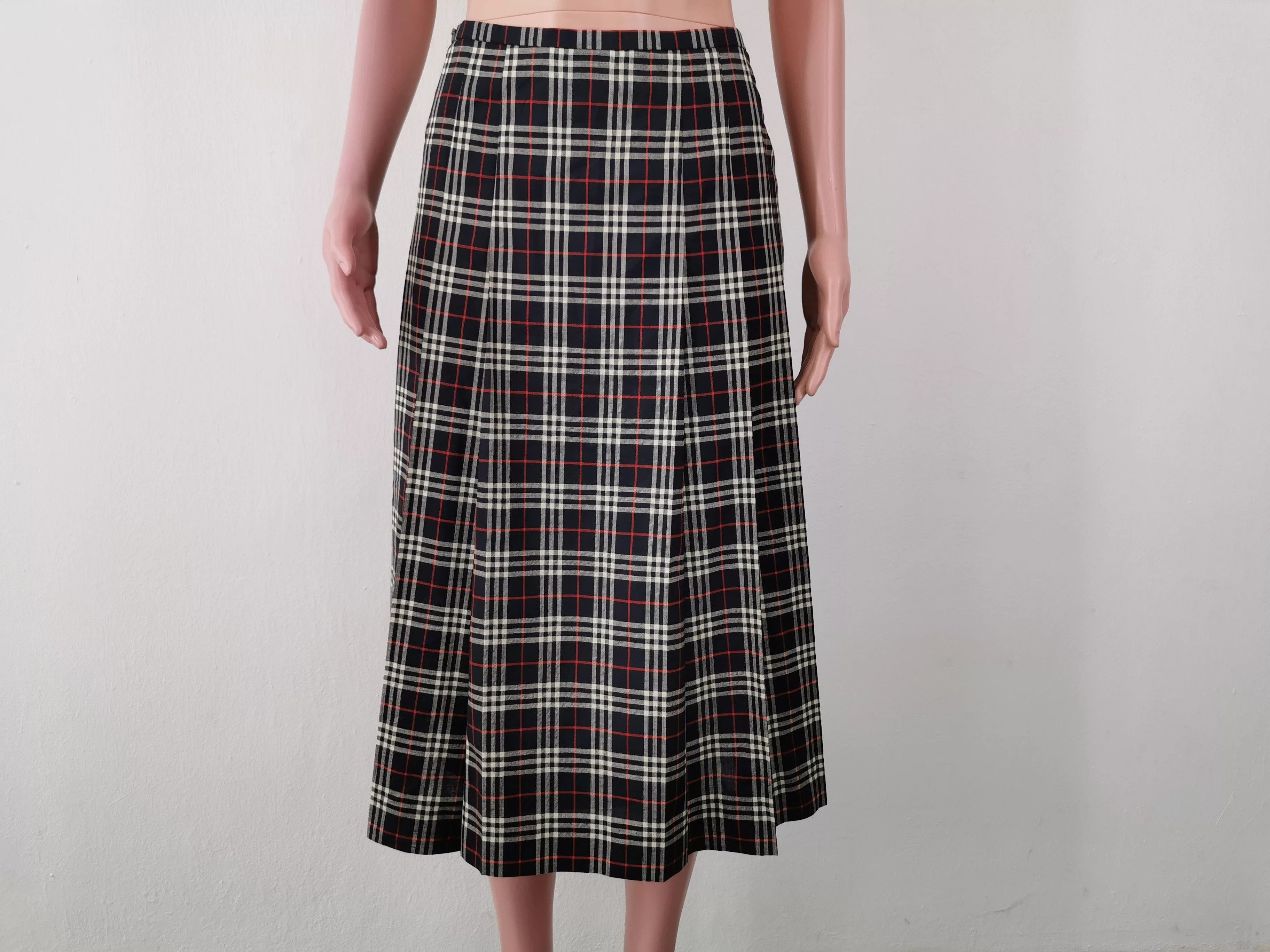Burberry Midi Skirts Vintage Burberry Skirt Size 30 Black