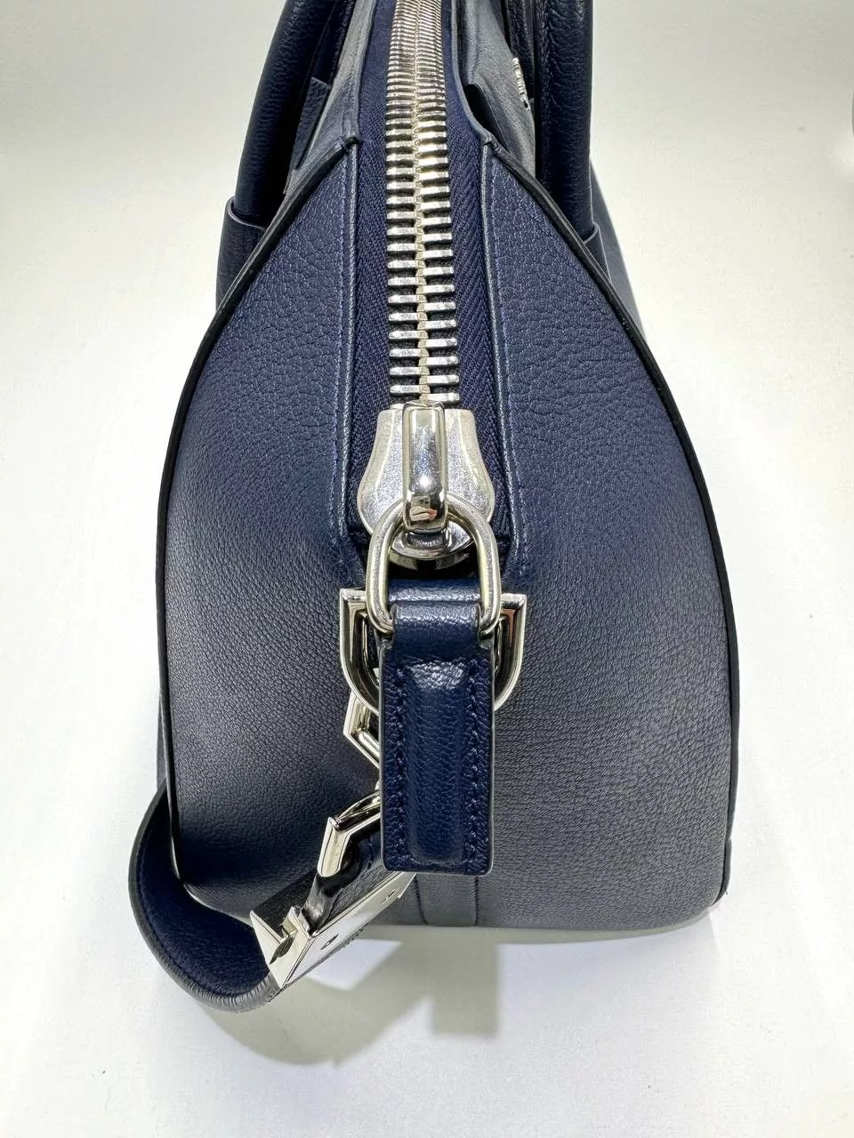 Givenchy Handle Bags Givenchy Antigona Medium Leather Hand Bag Blue