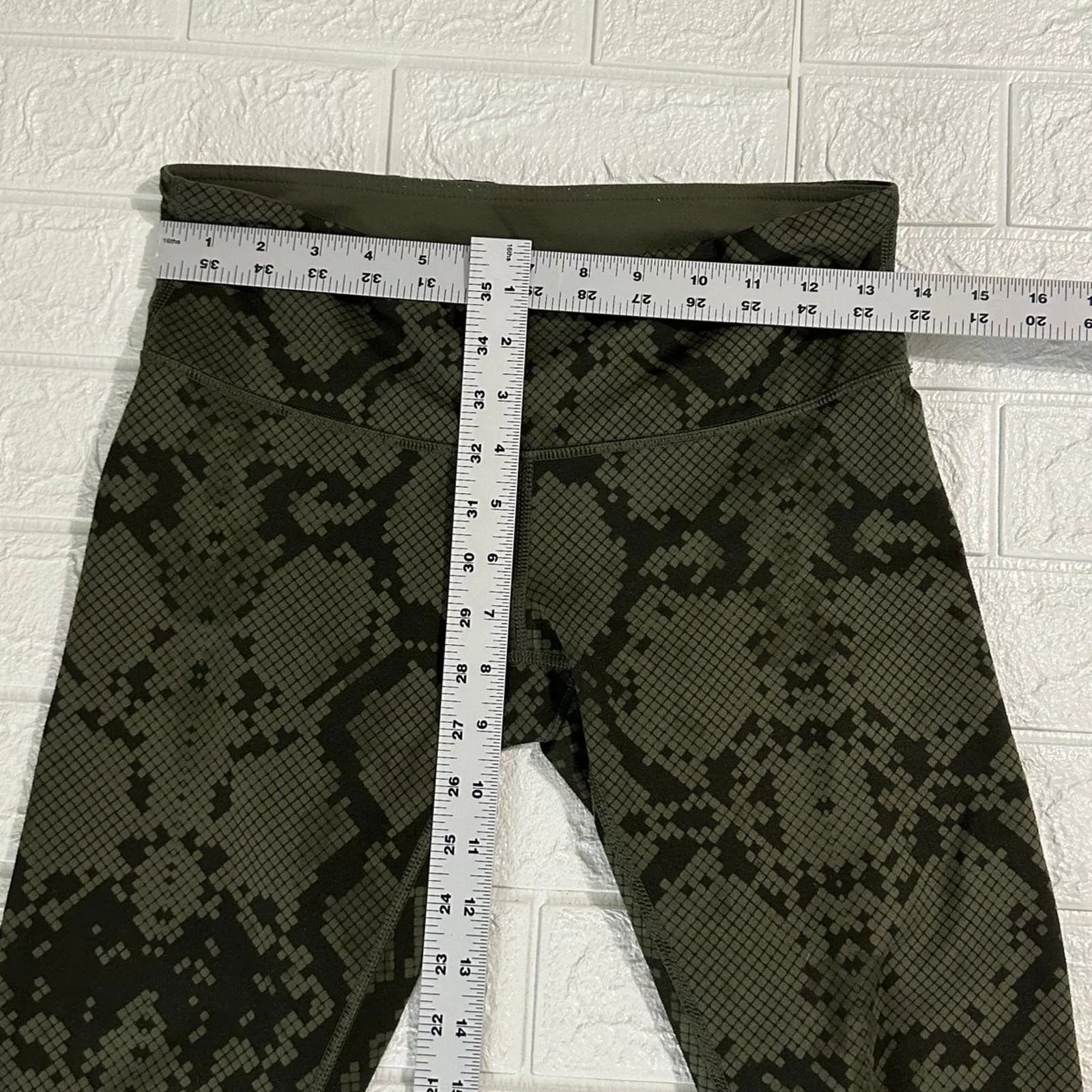 Lululemon leggings size 6 Green