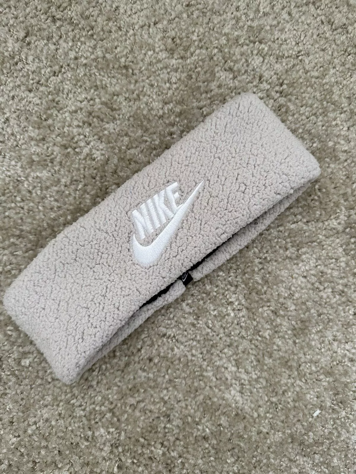 Nike Miscellaneous Vintage Nike Women's Sherpa Headband Beige