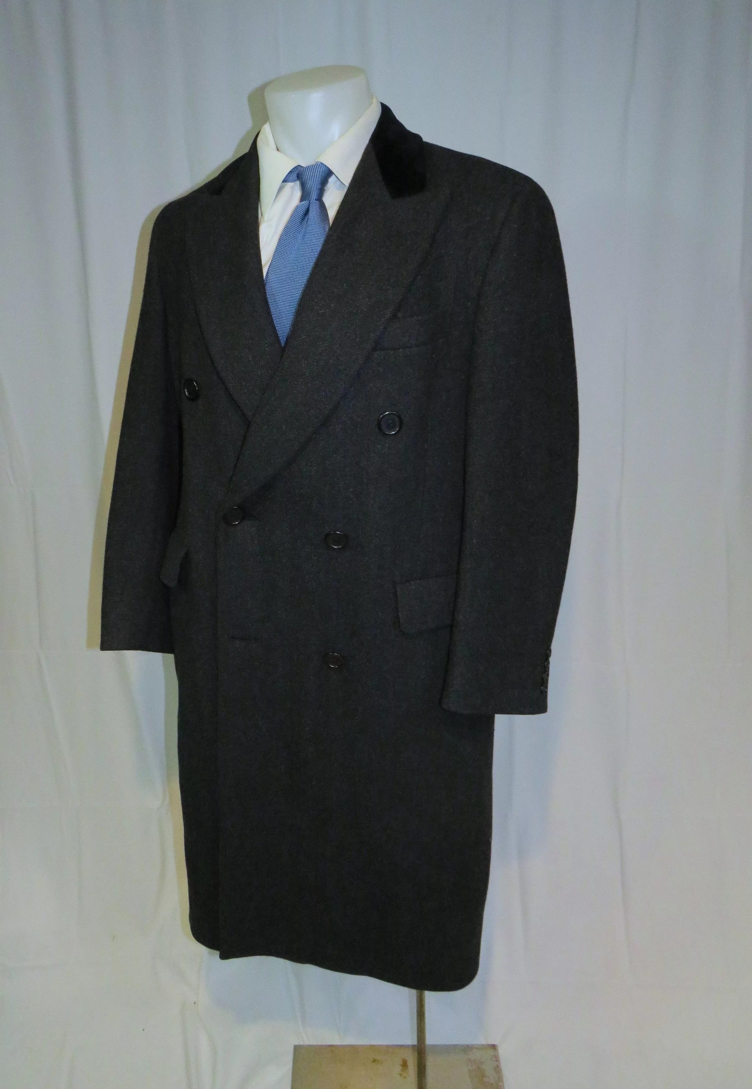 Paul Stuart Heavy Coats Paul Stuart Gray Herringbone Double Breasted Chesterfield 41R
