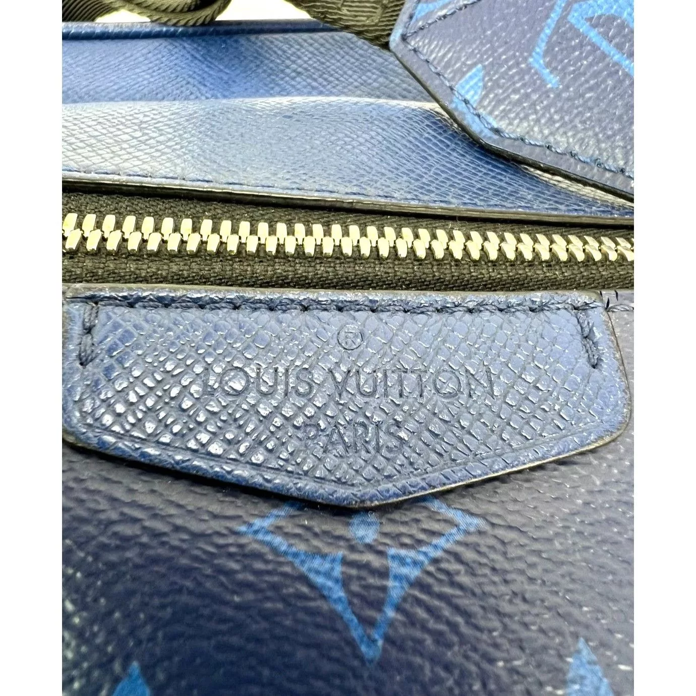 Louis Vuitton Messengers Satchels LOUIS VUITTON Taigarama Outdoor Blue Messenger Bag