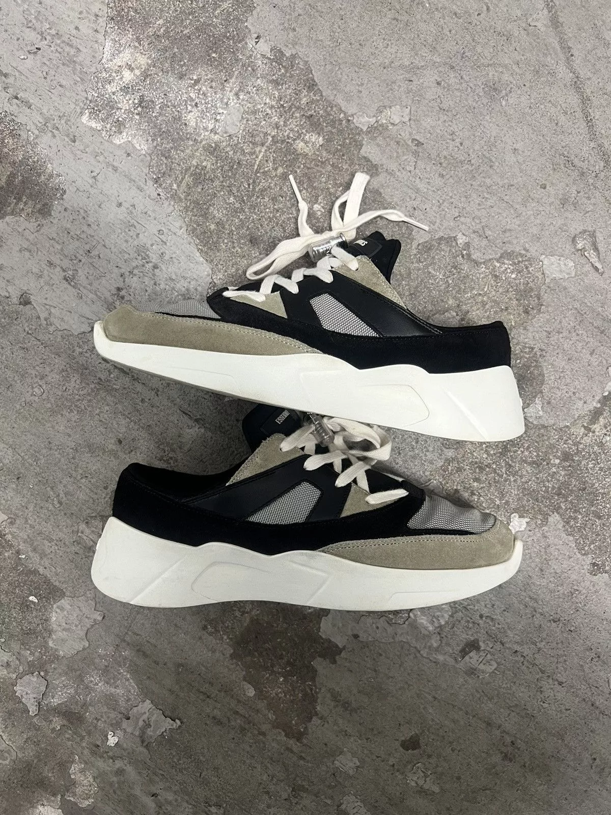 Essentials Low Top Sneakers Essentials × Fear of God FOG Essentials backless size 38 Gray