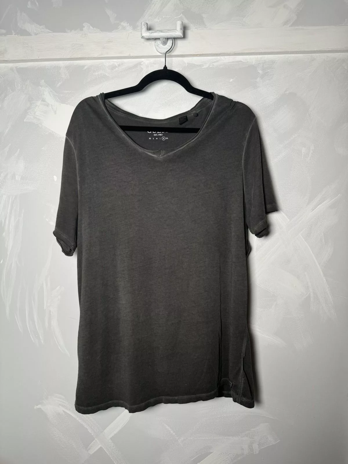 Guess Short Sleeve T Shirts Guess V Neck Grey Faded Avant Garde Shirt Gray Avant-Garde