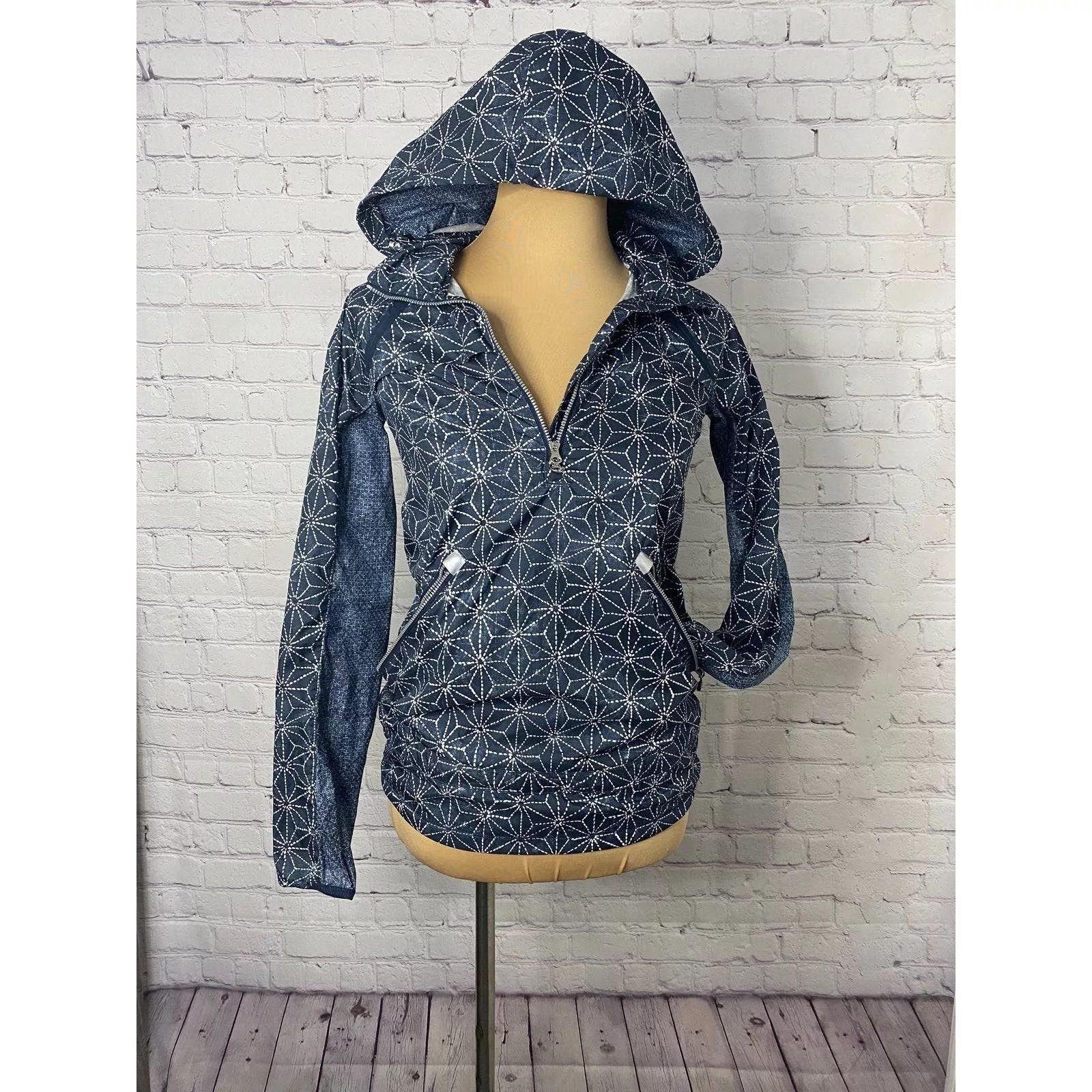 Lululemon Sweatshirts Lightweight Lululemon 1/4 zip pullover size 2 Blue