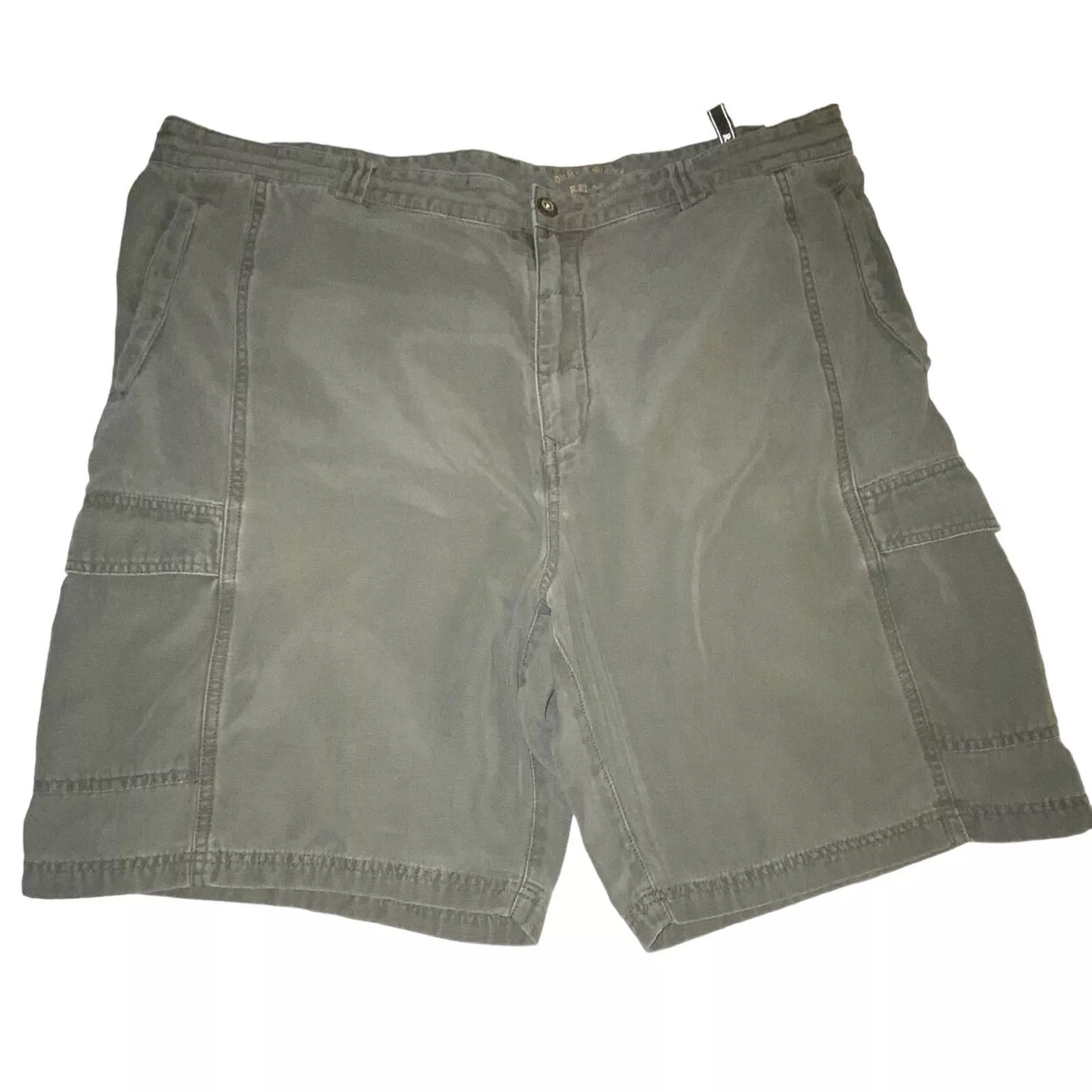 Tommy Bahama Shorts Tommy Bahama Relax Olive Green Canvas Cargo Shorts men sz 42