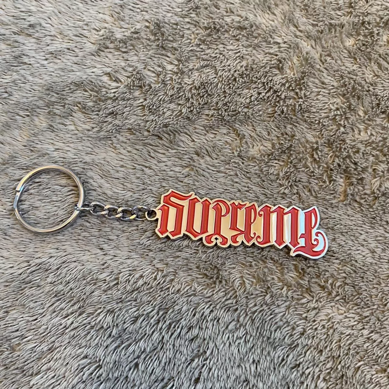 Supreme Supreme Supreme Ambigram Keychain - Red