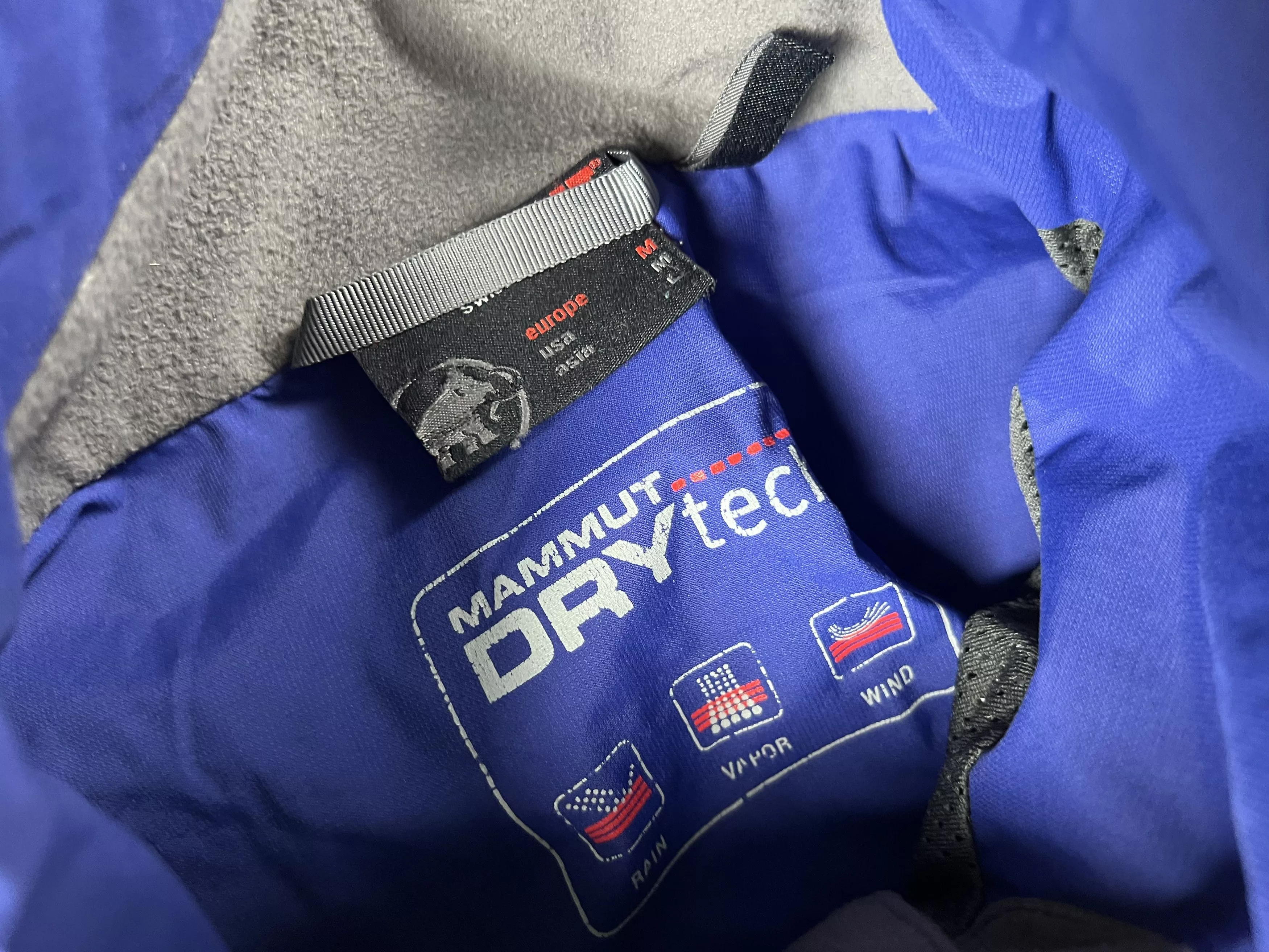 Mammut Light Jackets Mammut Jacket M Blue
