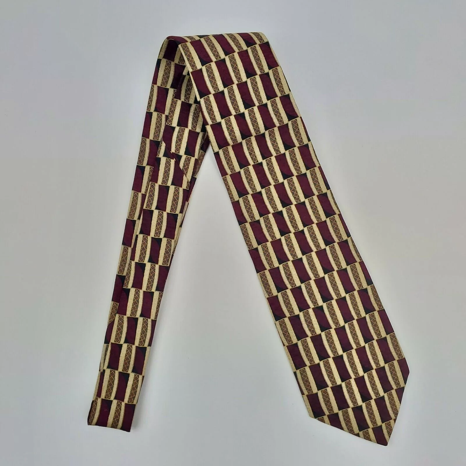 Tom James Ties Pocketsquares Tom James Red Geometric Silk Tie Short