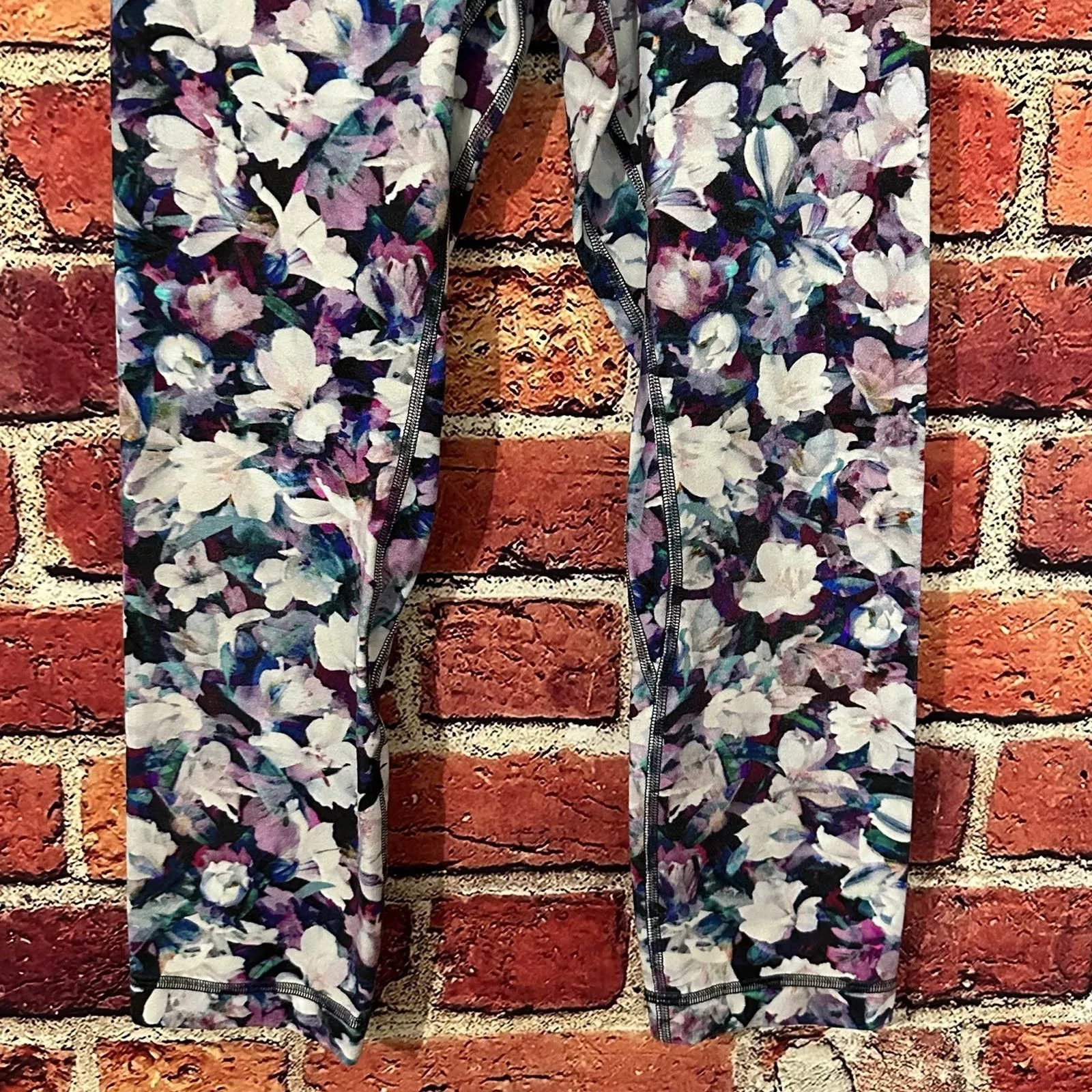 lululemon leggings size 4 Multi