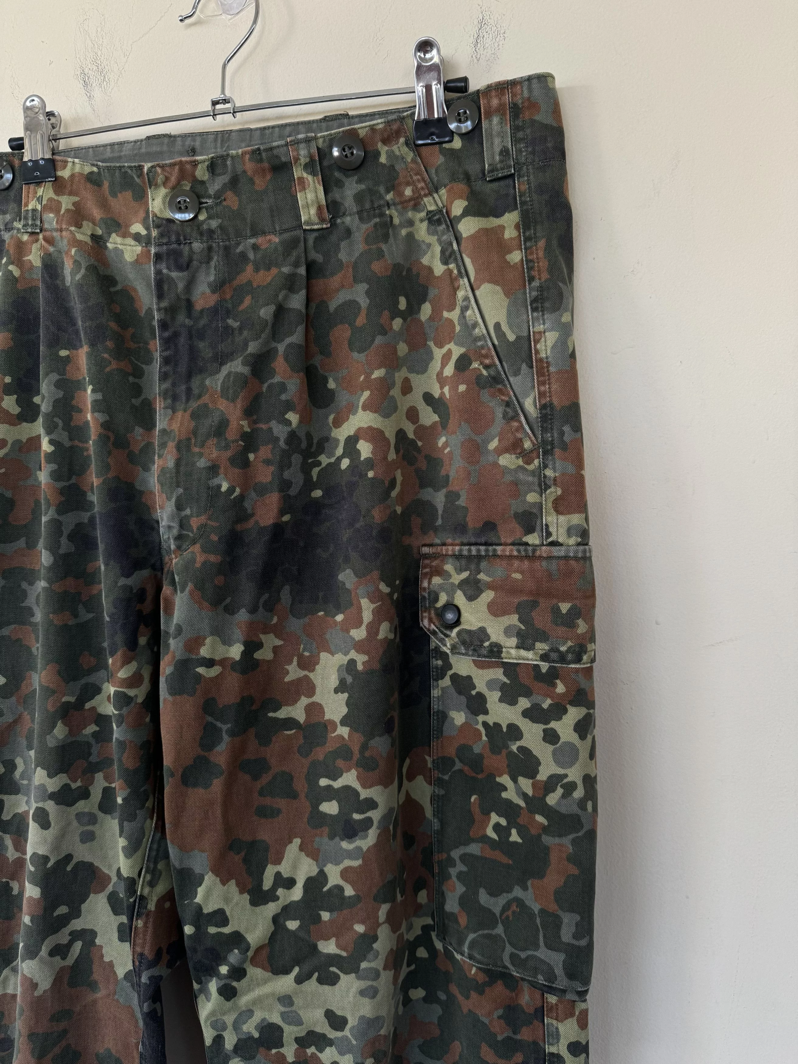 Vintage Casual Pants Vintage Camo Cargos Multi