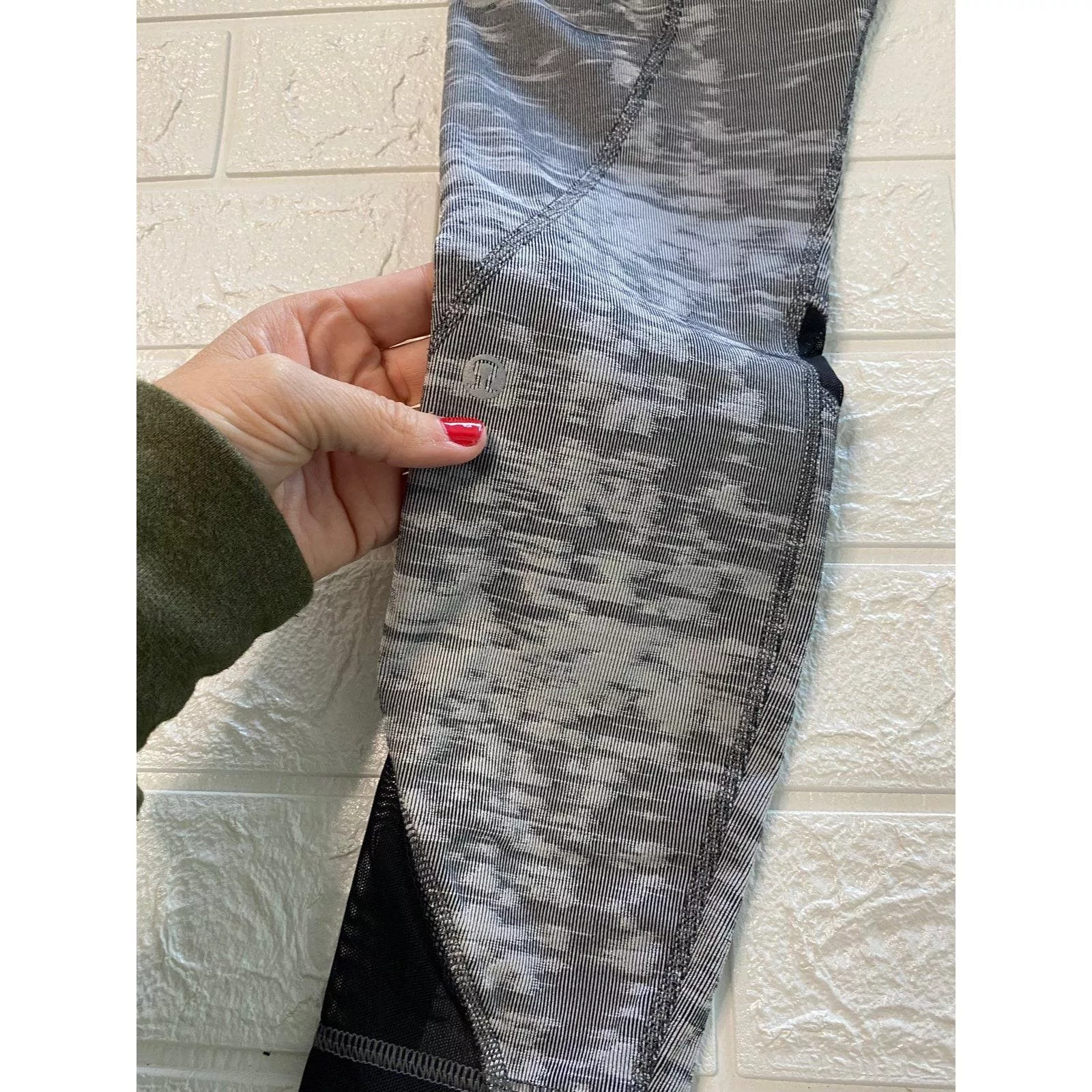 lululemon leggings size 8 Gray
