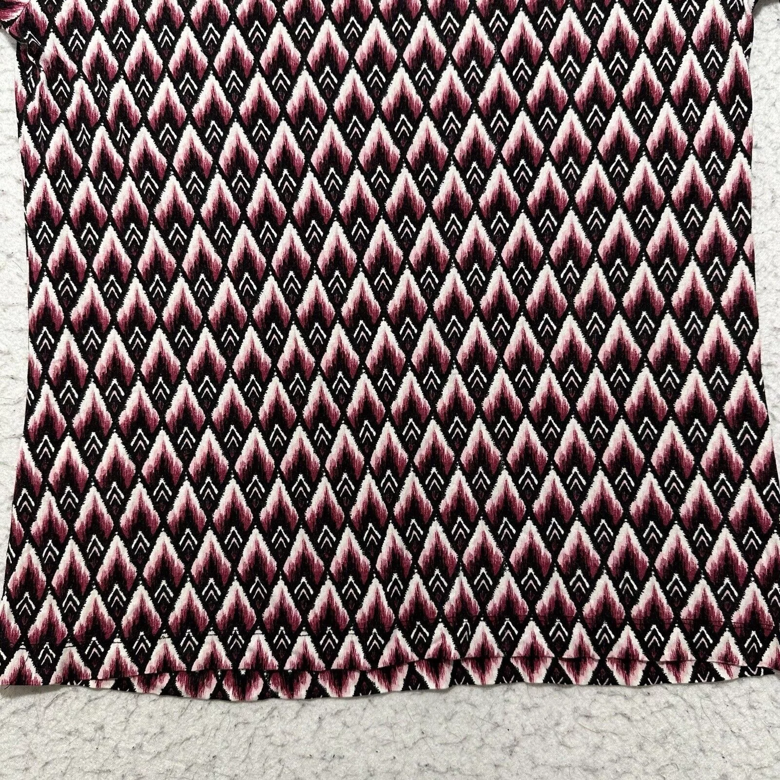 H&M Blouses H&M Medium Blouse Stretch Black Pink Geometric Pattern Top