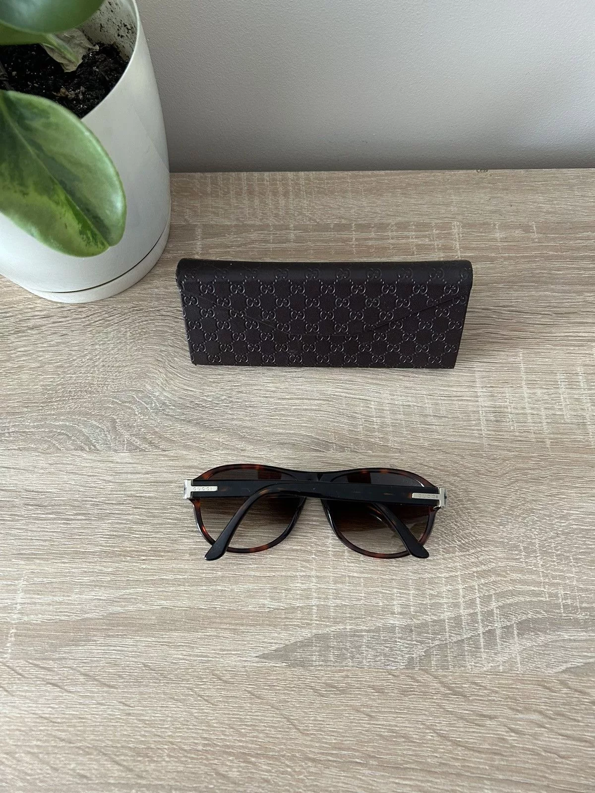 Gucci sunglasses Brown