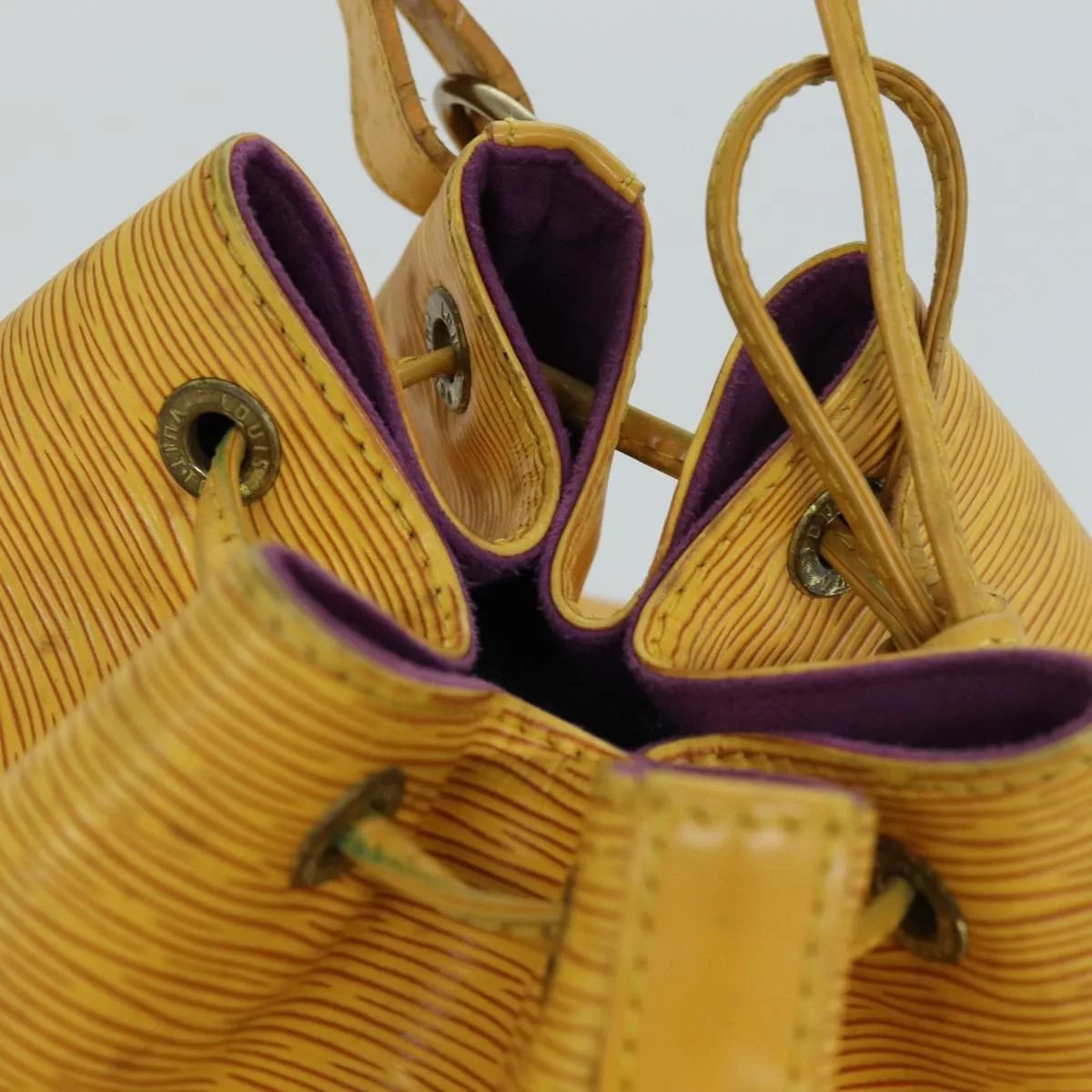 Louis Vuitton Shoulder Bags Louis Vuitton Noé shoulder Yellow