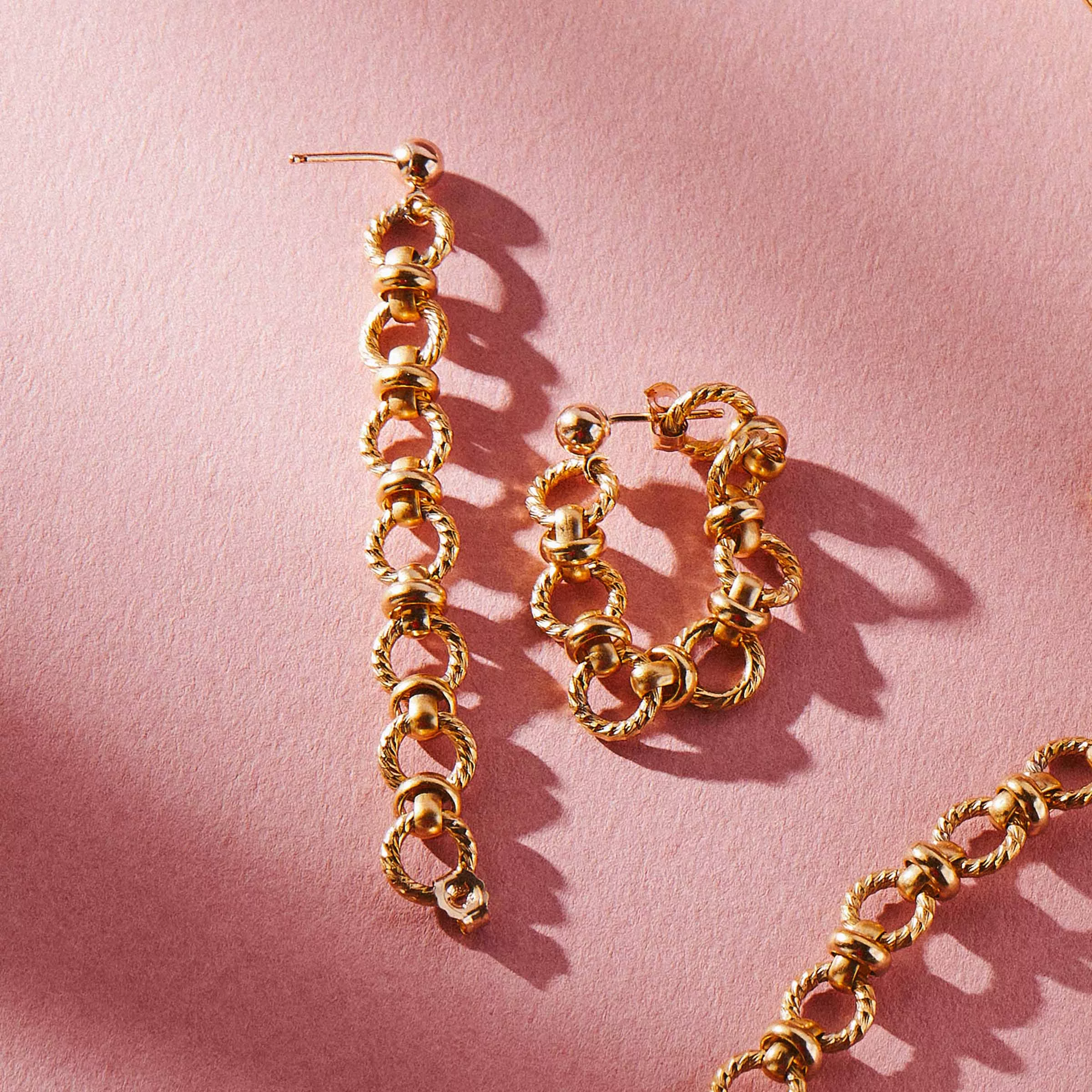 Right Round, Baby Earrings