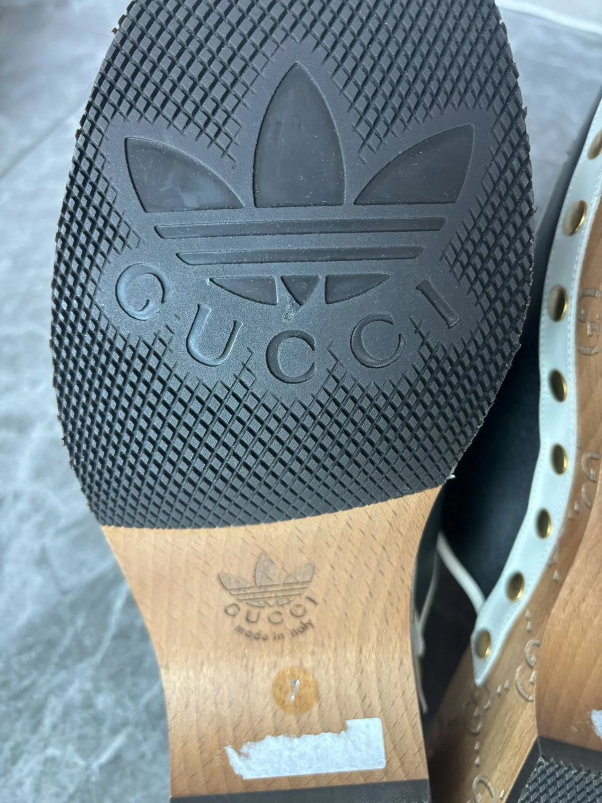 Gucci Slip Ons Gucci clog Black
